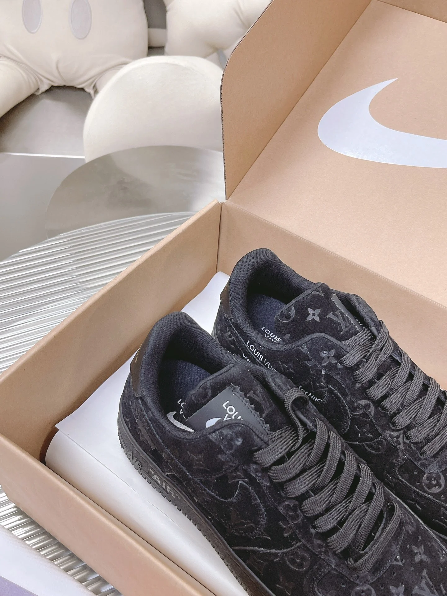 AF1 x OW by Virgil - Triple Black Customs - Image 10