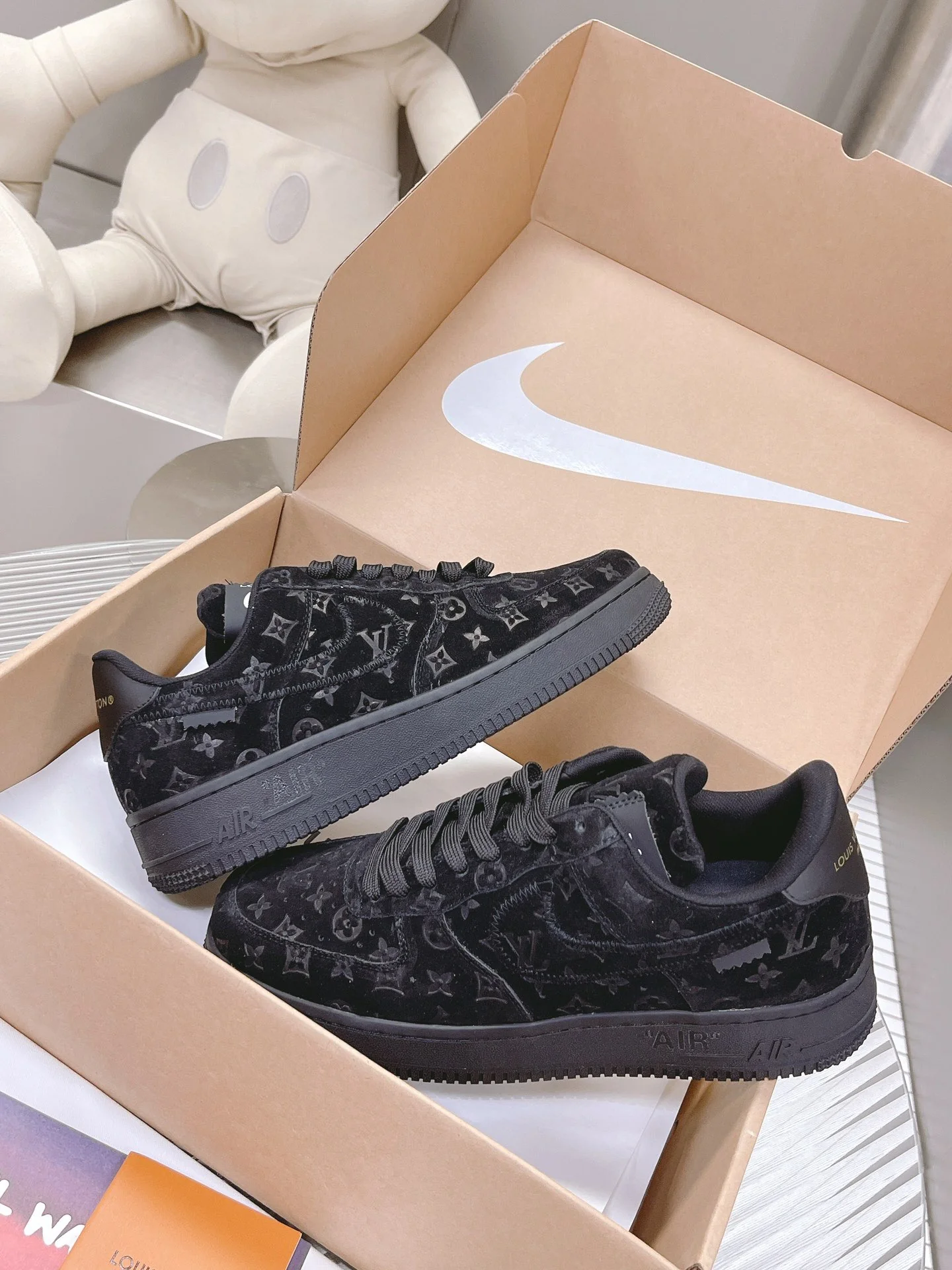 AF1 x OW by Virgil - Triple Black Customs - Image 4