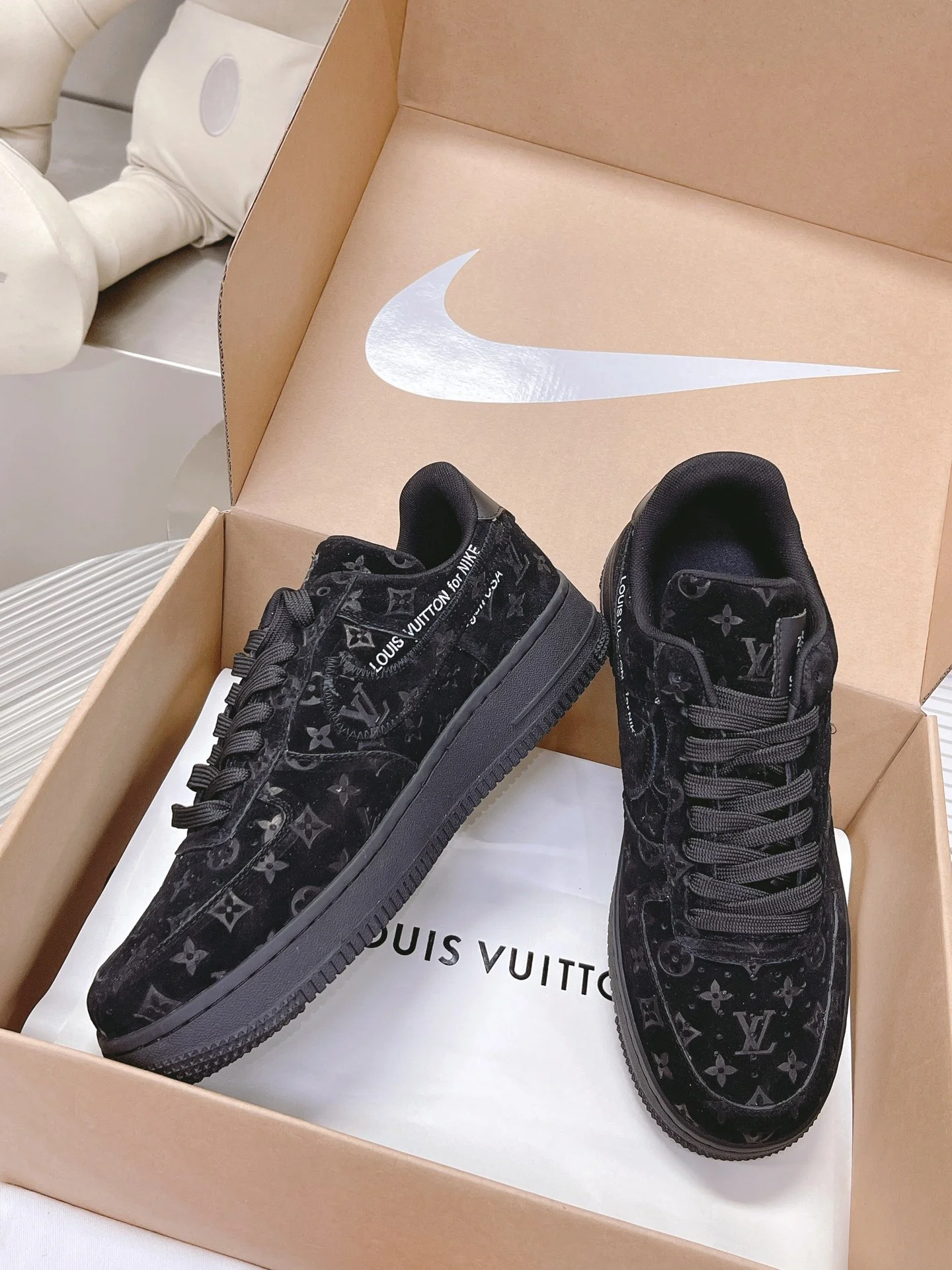 AF1 x OW by Virgil - Triple Black Customs - Image 5