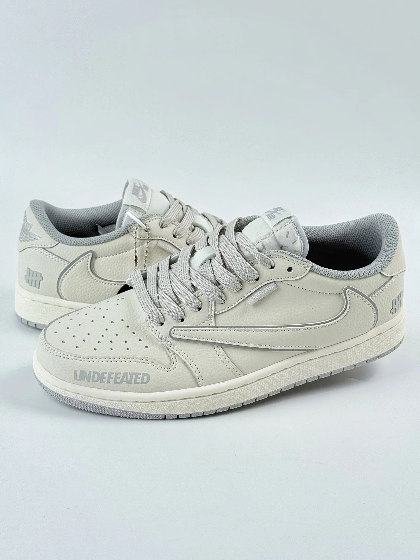 AJ1 Low Travis Scott x UNDFTD Customs - Image 2