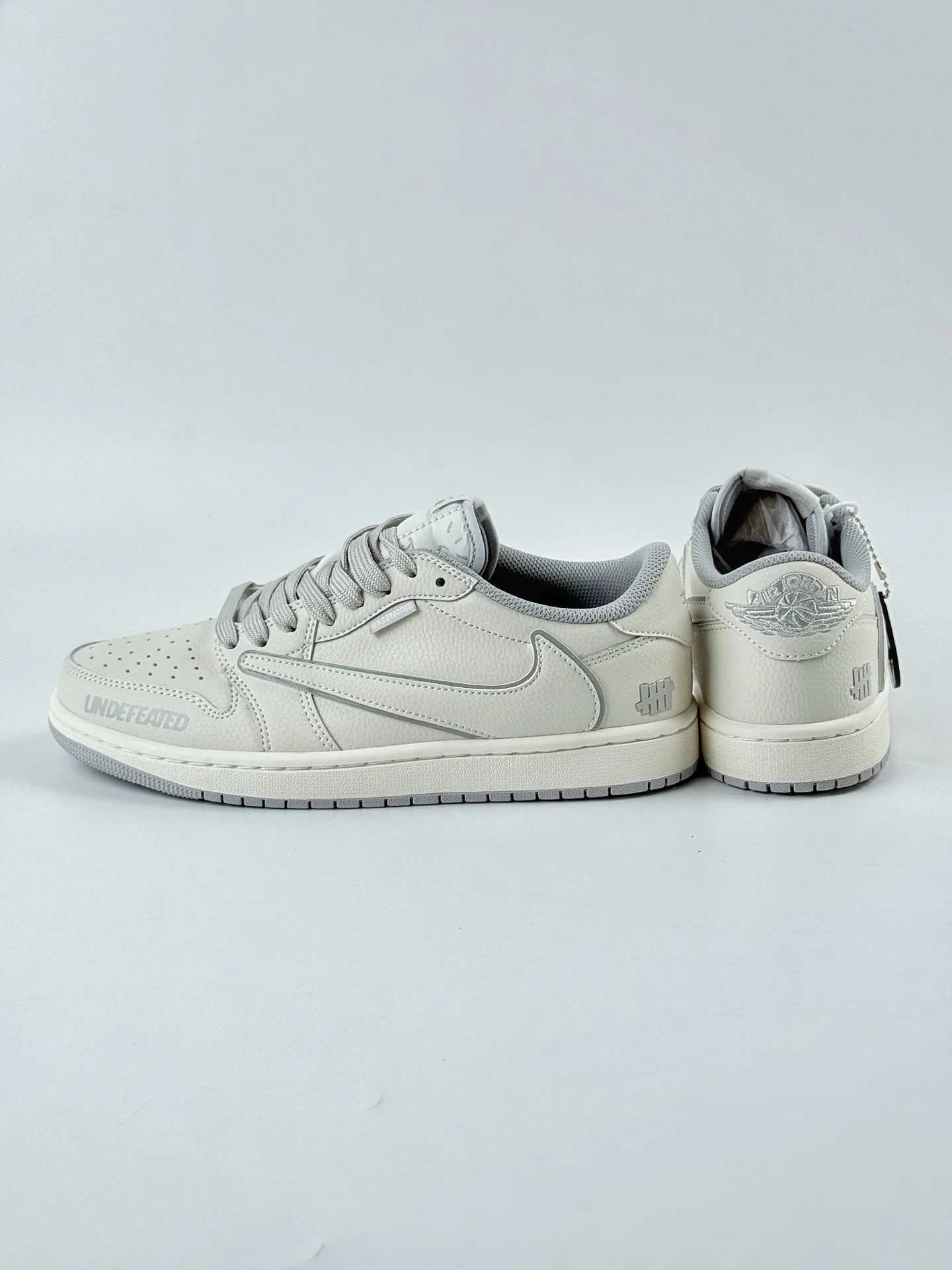 AJ1 Low Travis Scott x UNDFTD Customs - Image 7