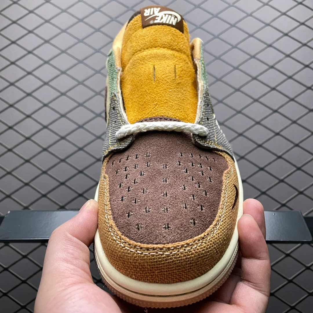 AJ1 Low Voodoo - Image 10
