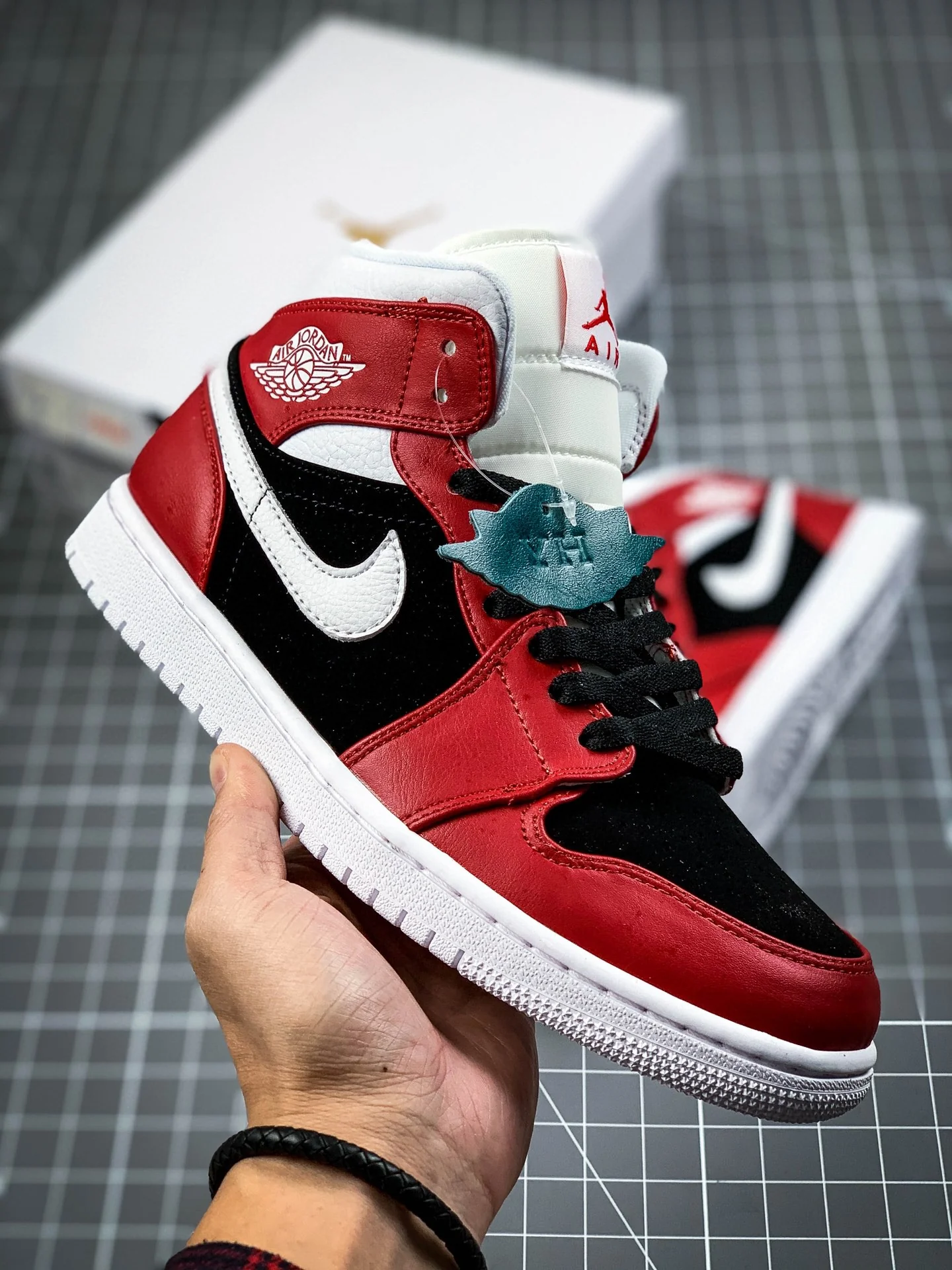 AJ1 Mid Gym Red Black - Image 3