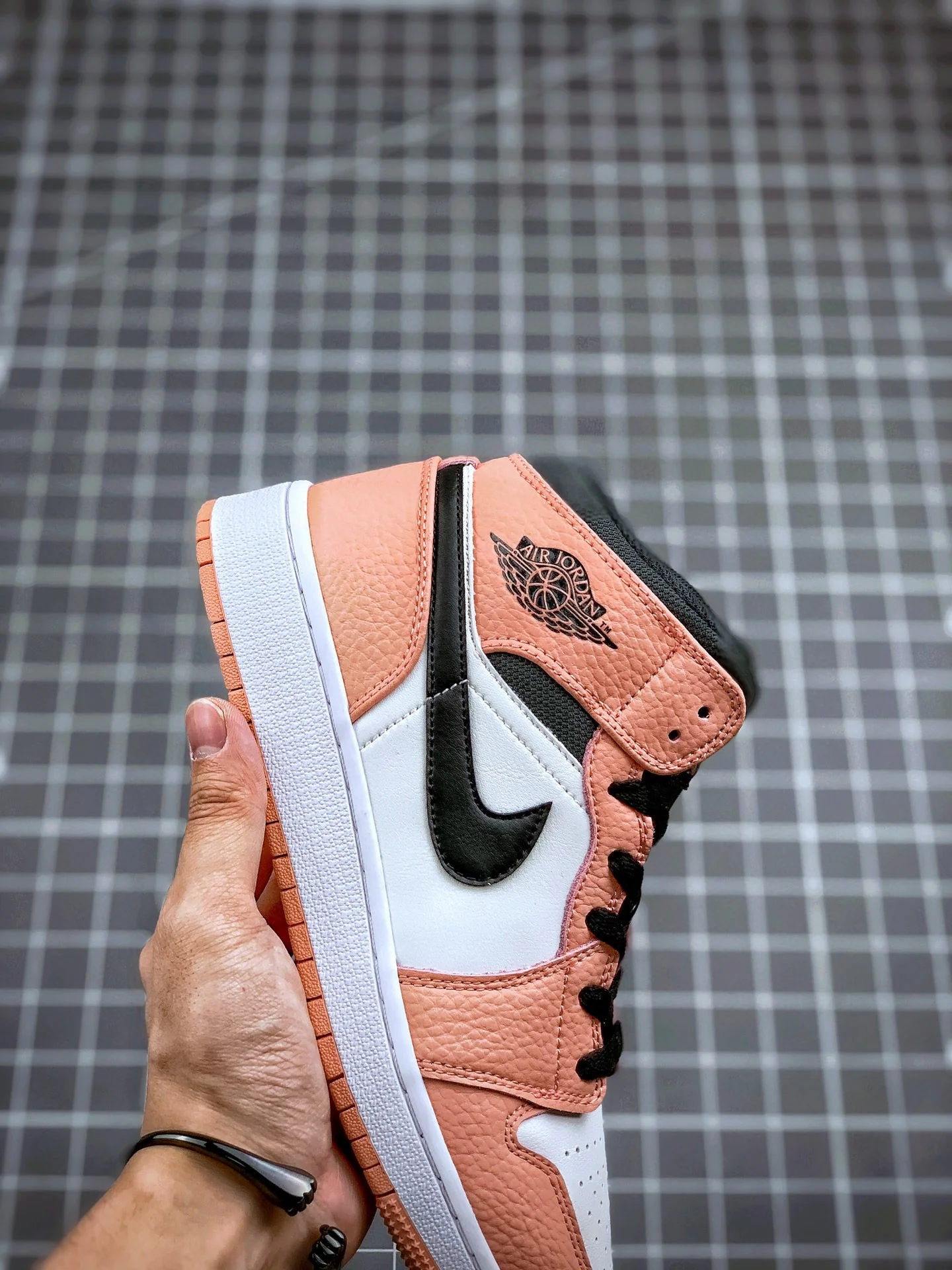 AJ1 Pink Quartz - Image 10