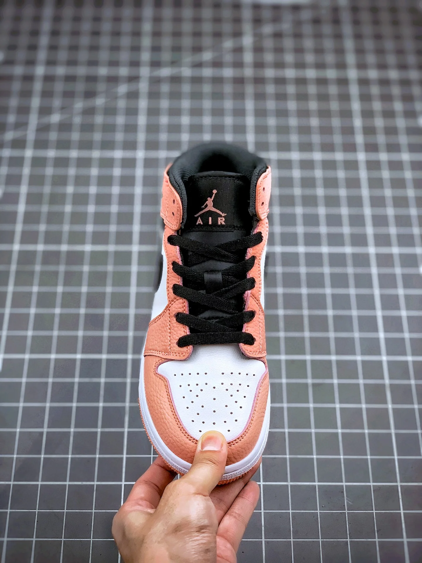 AJ1 Pink Quartz - Image 3