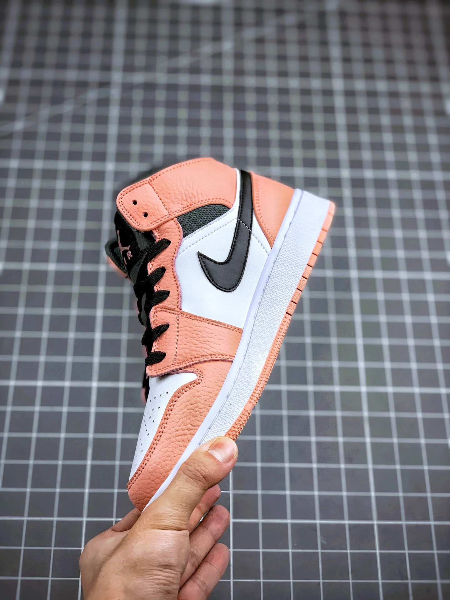 AJ1 Pink Quartz - Image 7