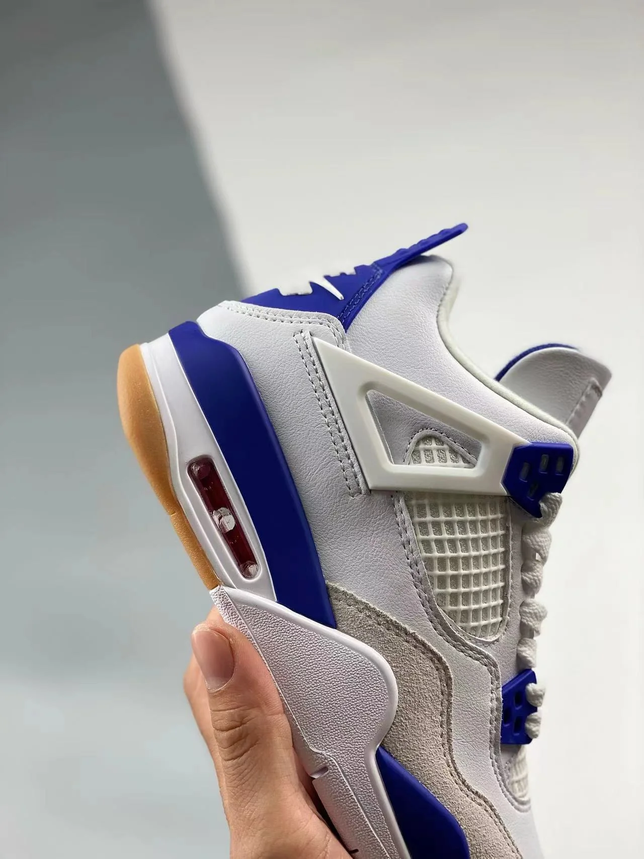 AJ4 SB Summit White/Navy - Image 2