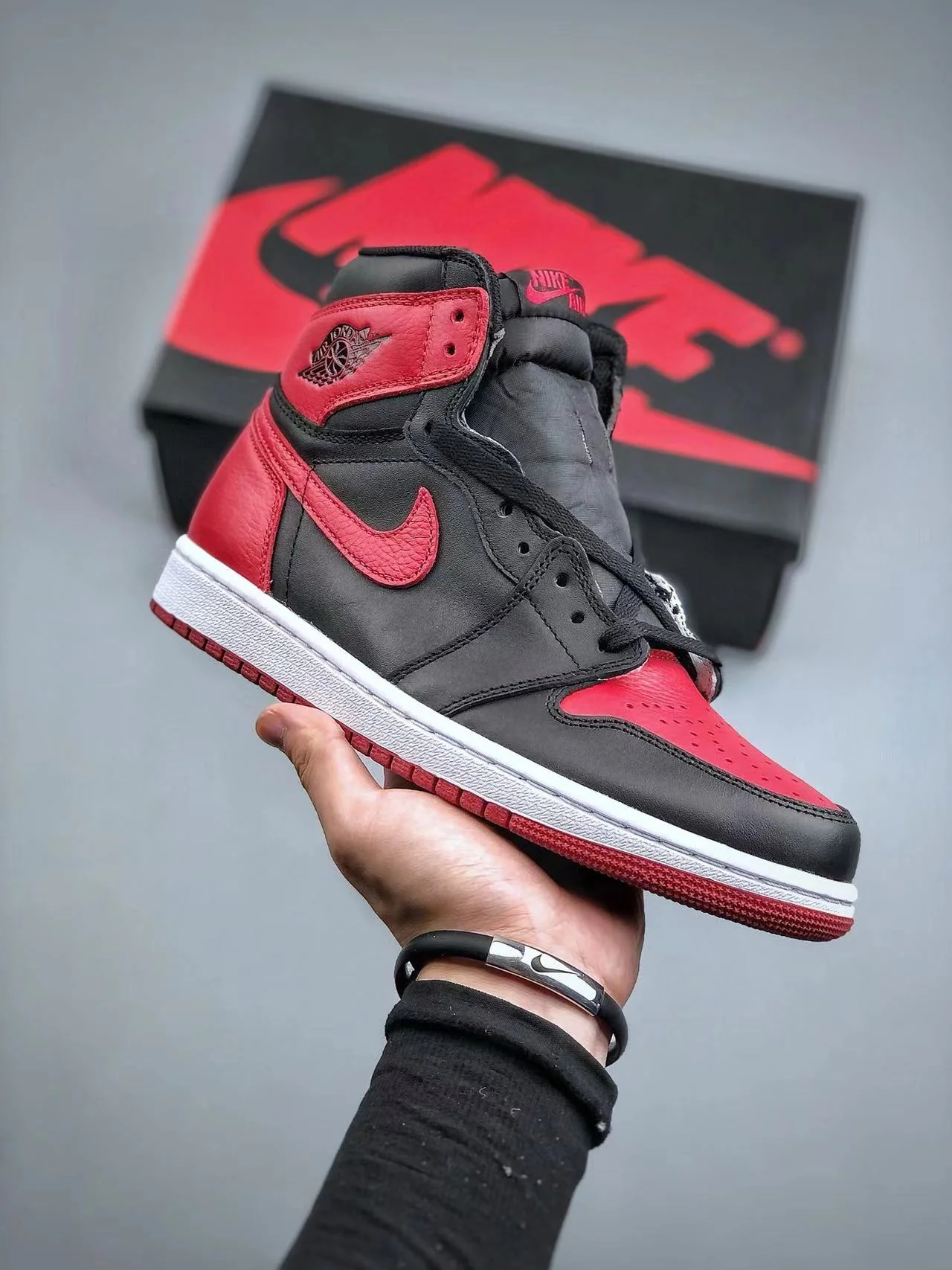 AJ1 Bred "Banned" (2016) - Image 6