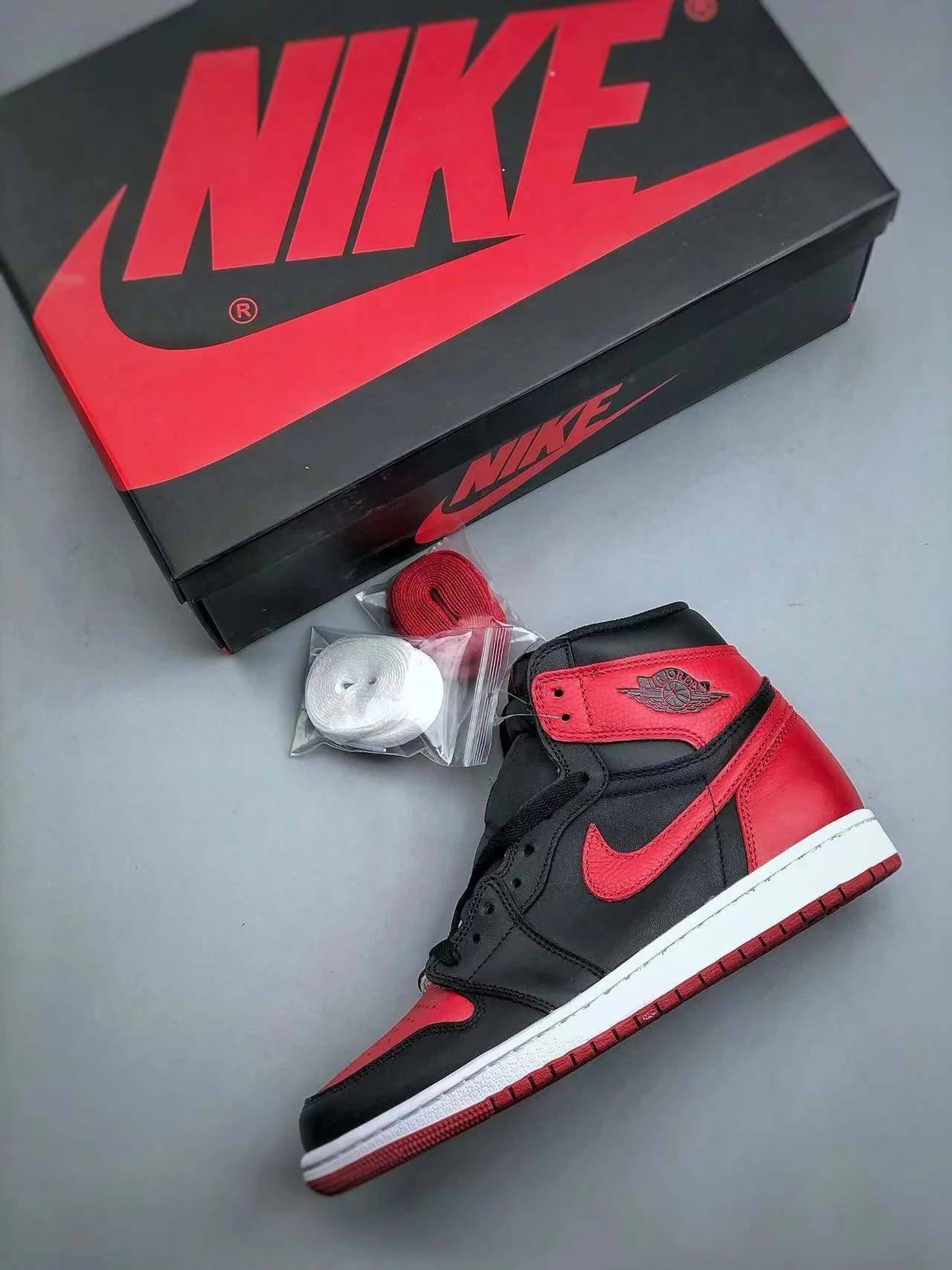 AJ1 Bred "Banned" (2016) - Image 8
