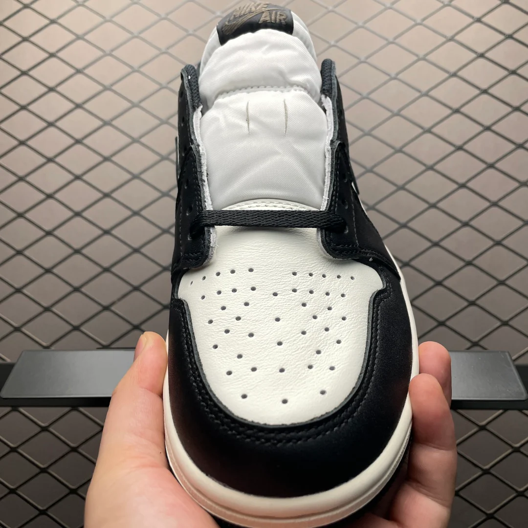 AJ1 Low Dark Mocha - Image 10
