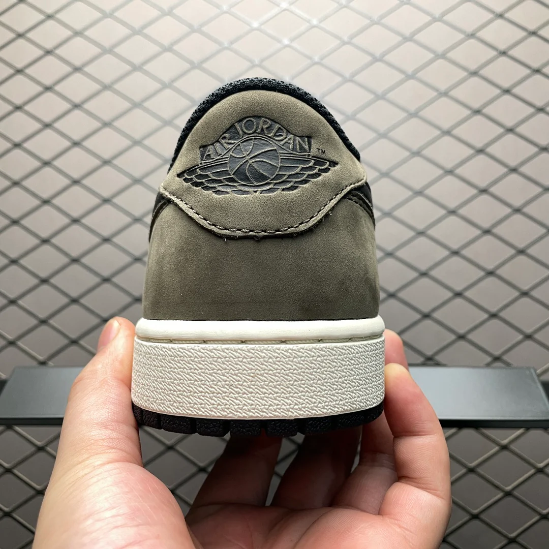AJ1 Low Dark Mocha - Image 3