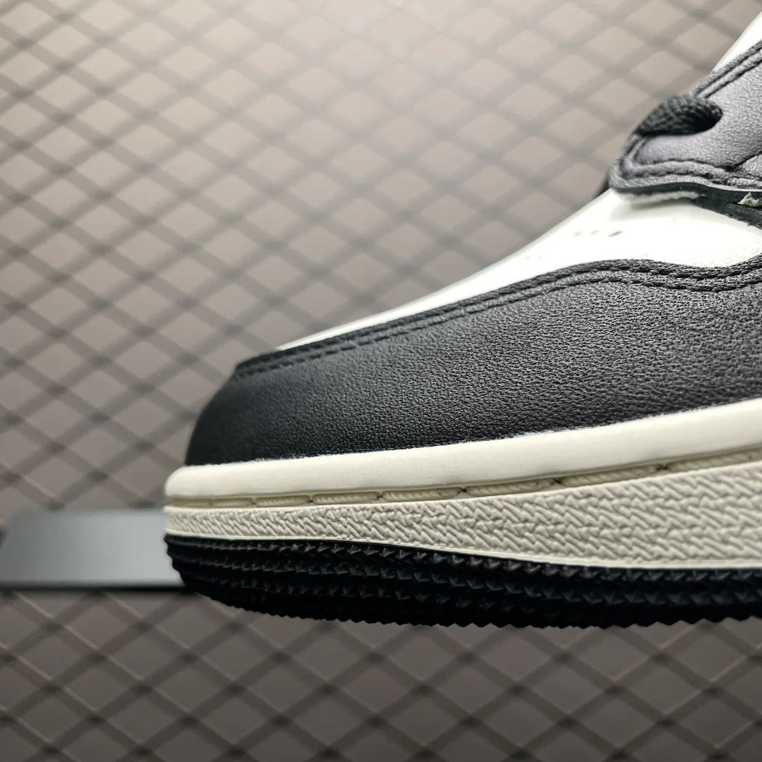 AJ1 Low Dark Mocha - Image 7