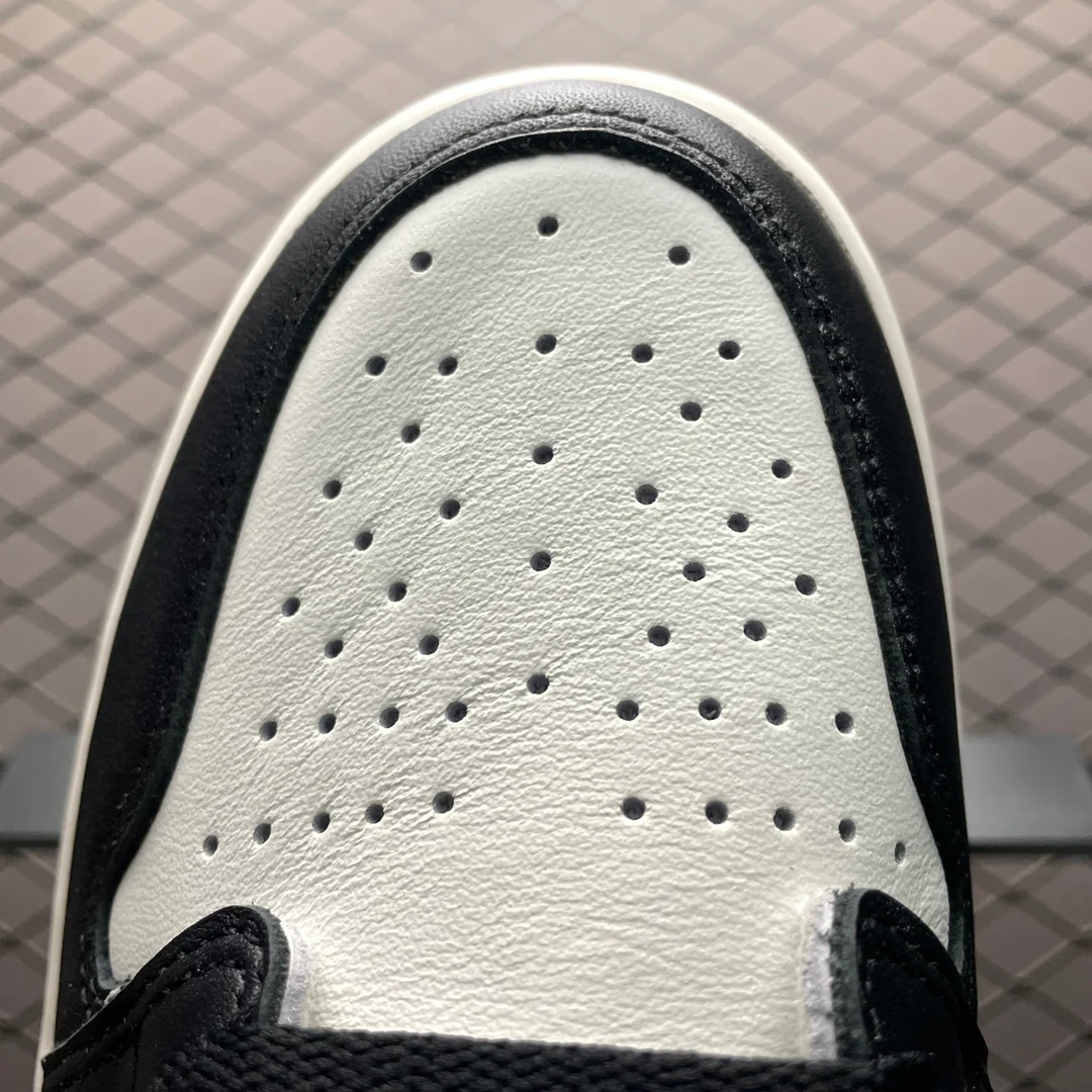 AJ1 Low Dark Mocha - Image 8
