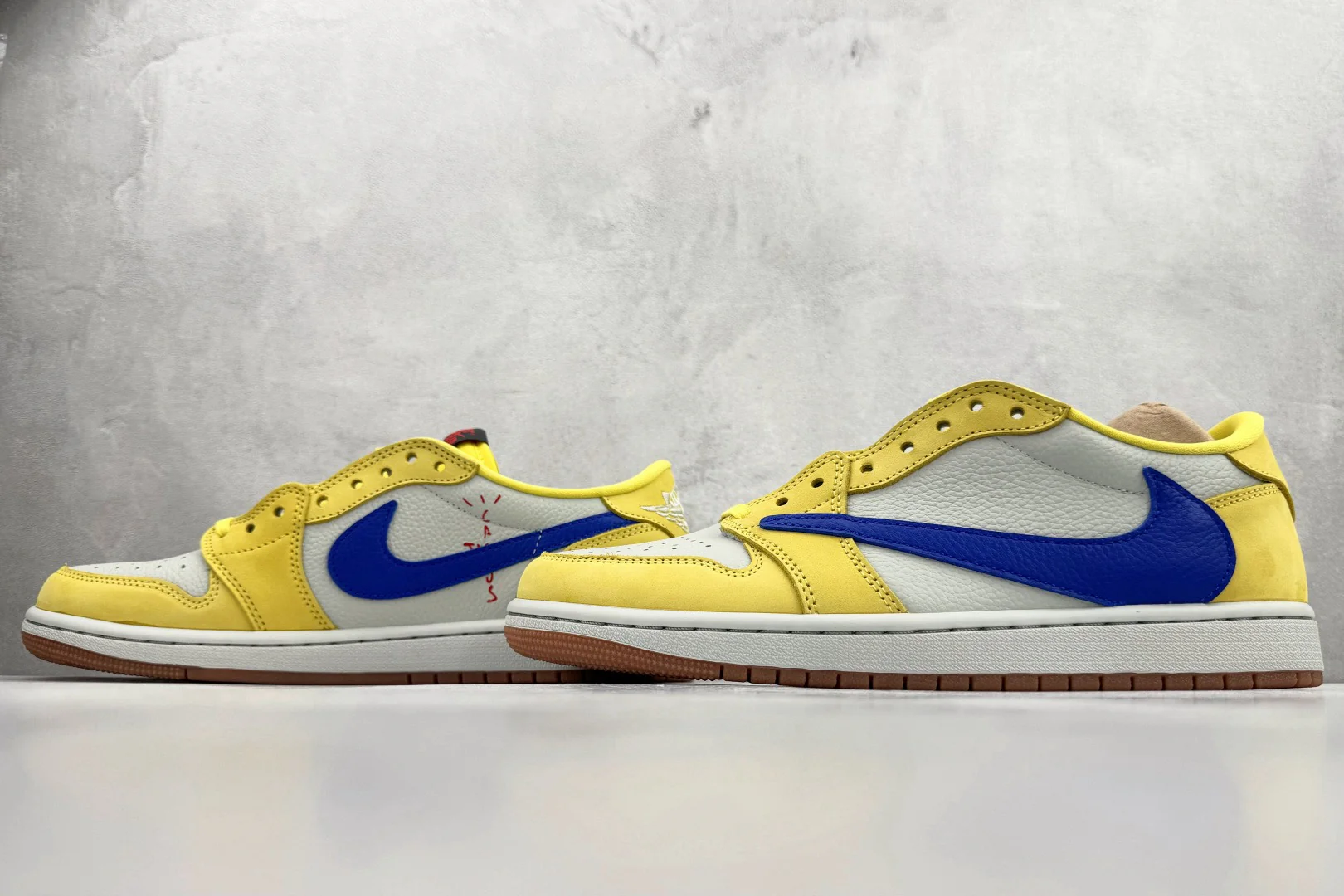AJ1 Low Travis Scott Canary Yellow - Image 6