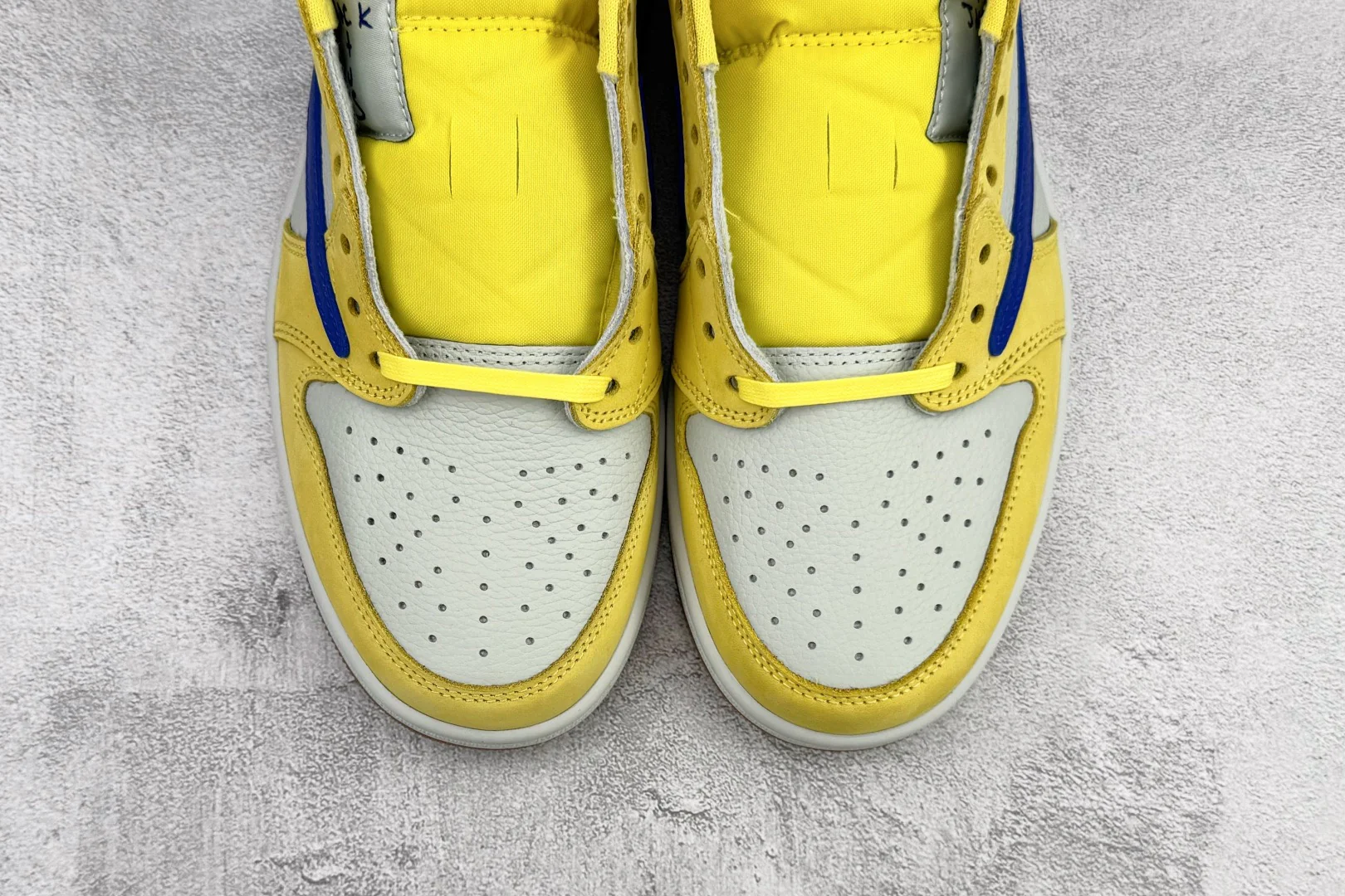 AJ1 Low Travis Scott Canary Yellow - Image 8