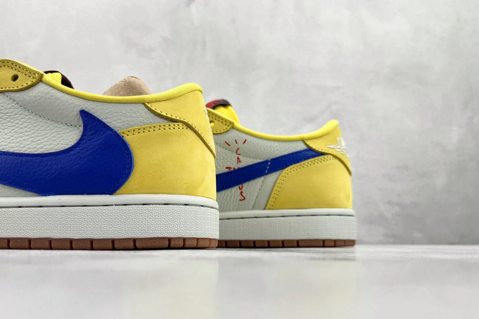 AJ1 Low Travis Scott Canary Yellow - Image 9