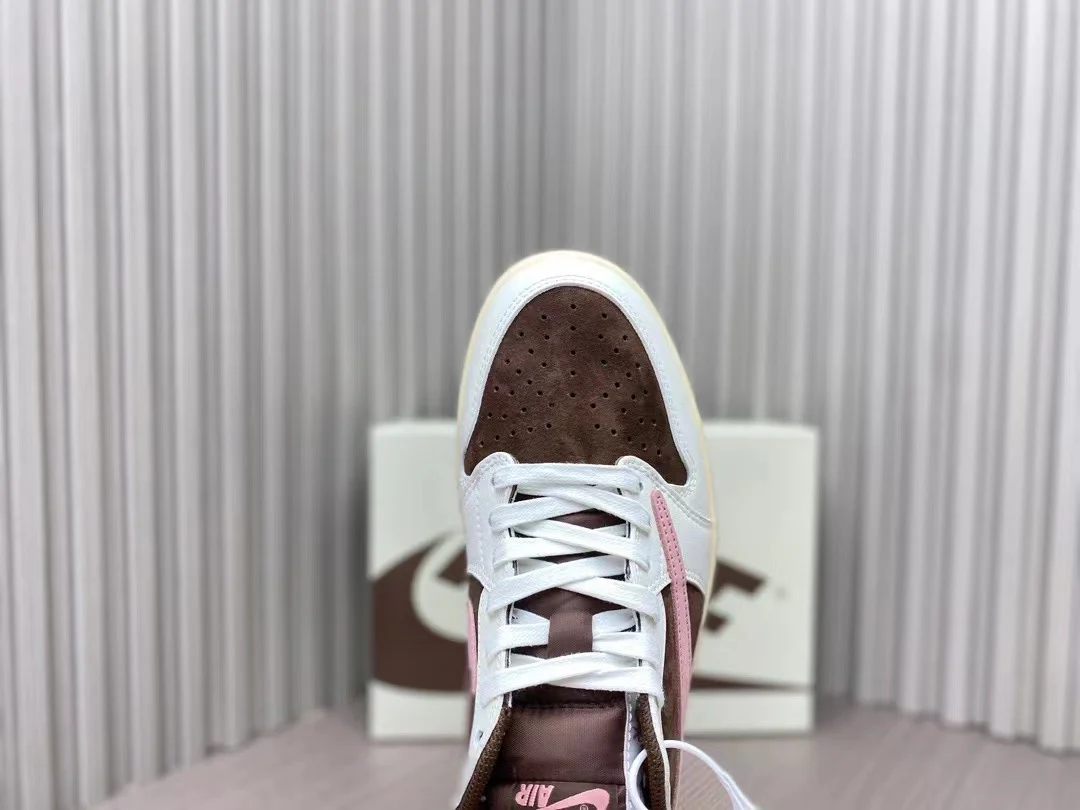 AJ1 Low Travis Scott Dark Pony | Pink Oxford - Image 3