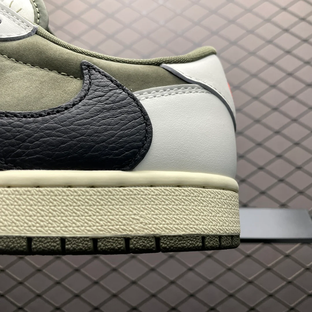AJ1 Low Travis Scott Medium Olive - Image 4
