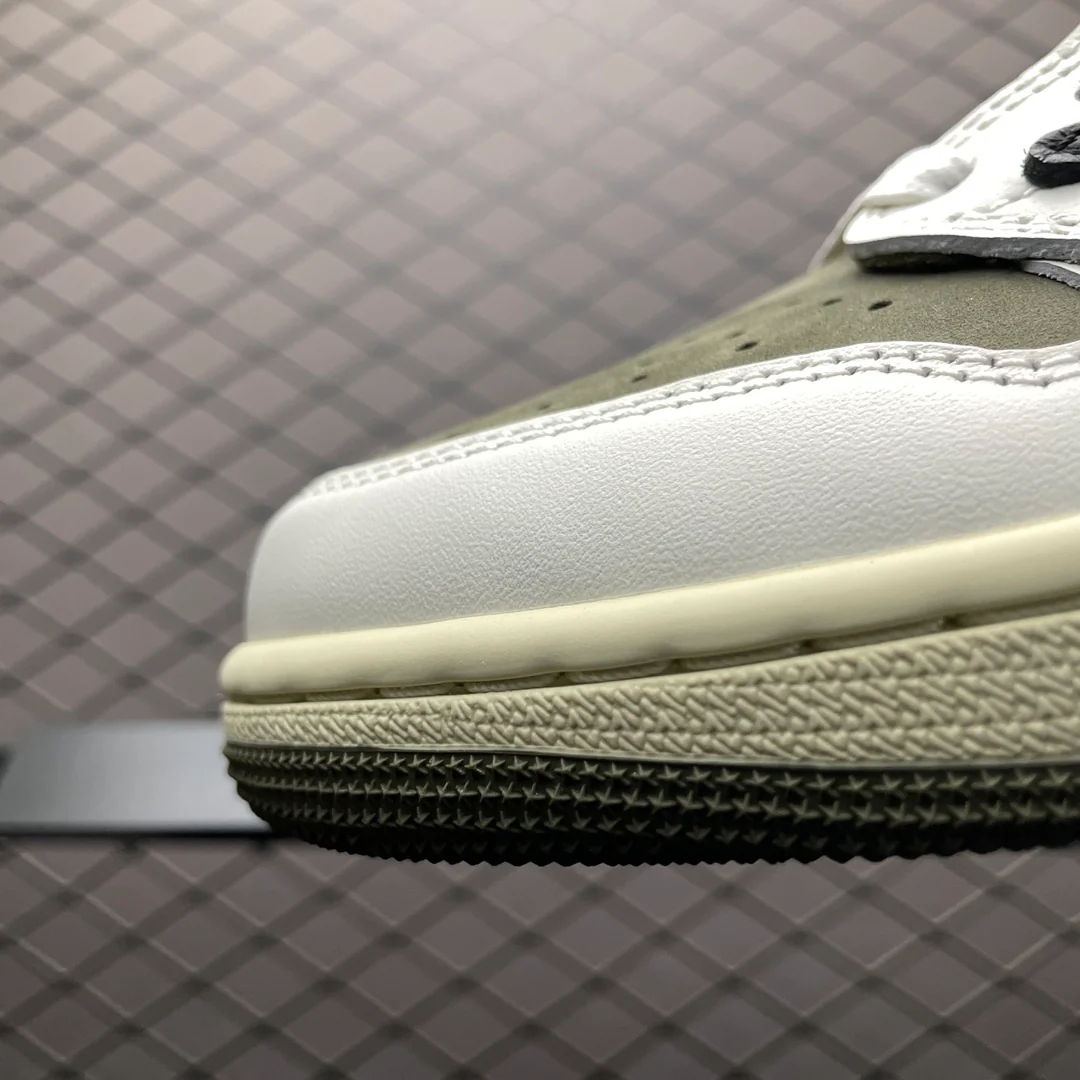 AJ1 Low Travis Scott Medium Olive - Image 6