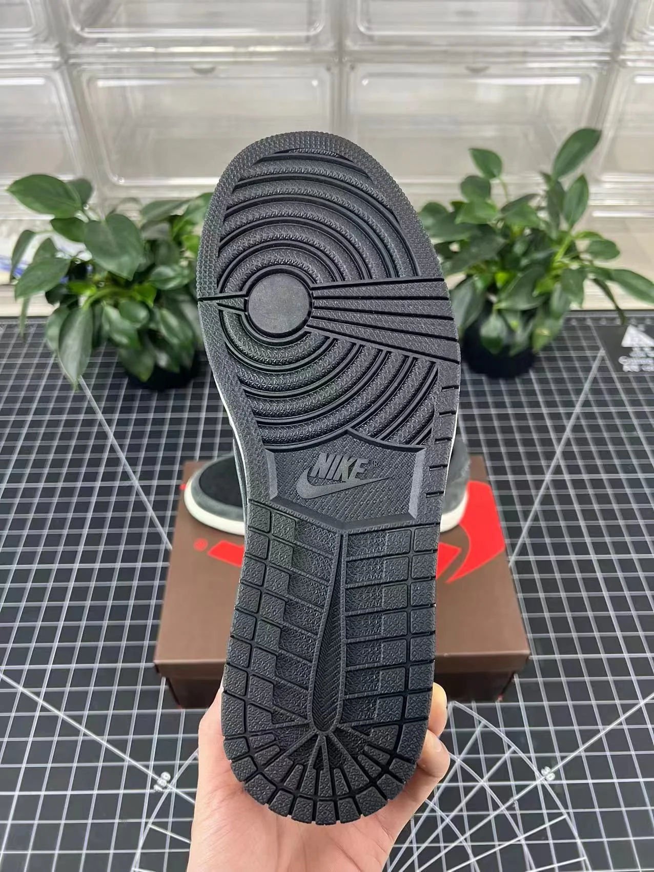 AJ1 Low Travis Scott Reverse Phantom Grey - Image 3