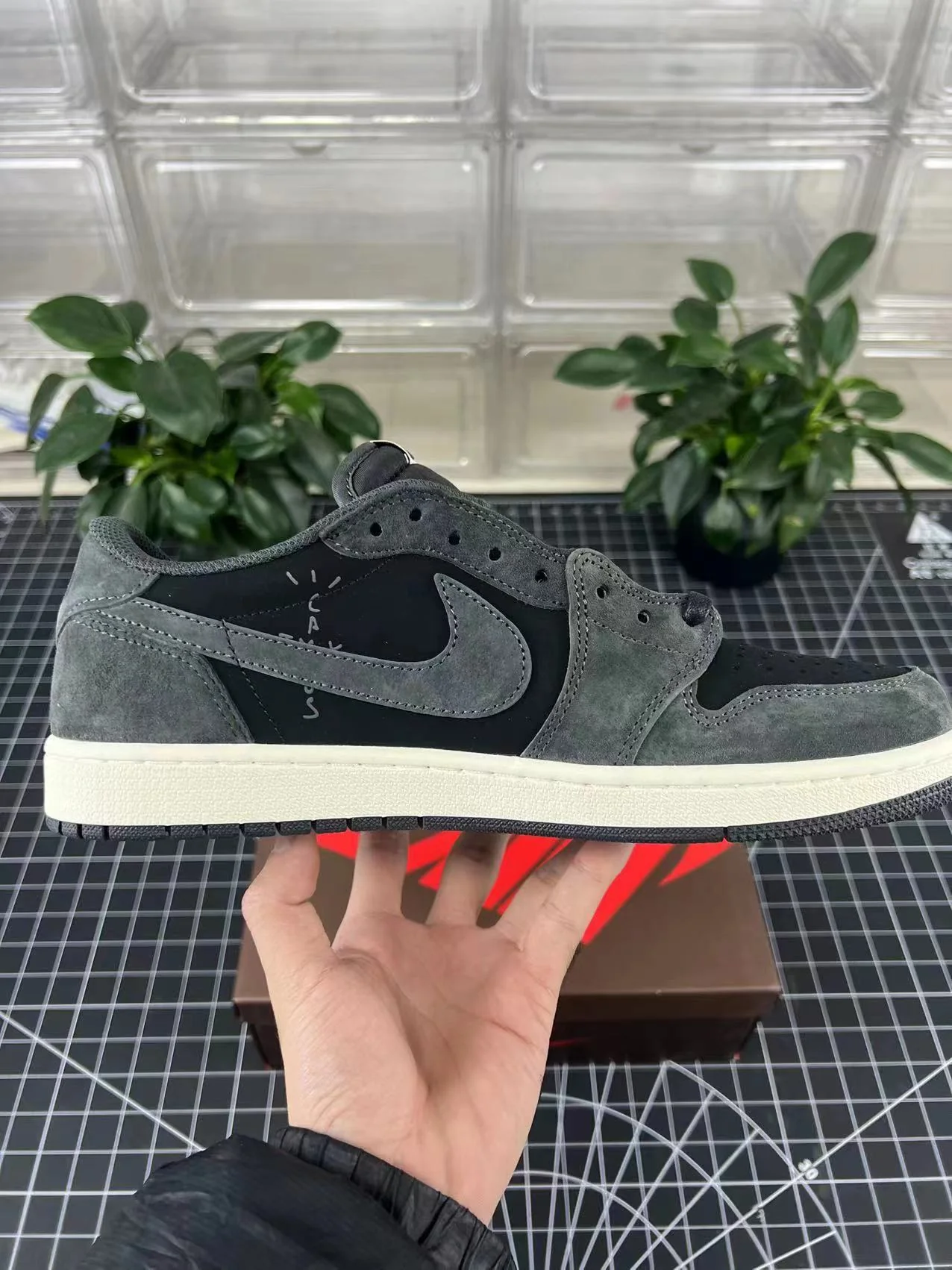 AJ1 Low Travis Scott Reverse Phantom Grey - Image 5