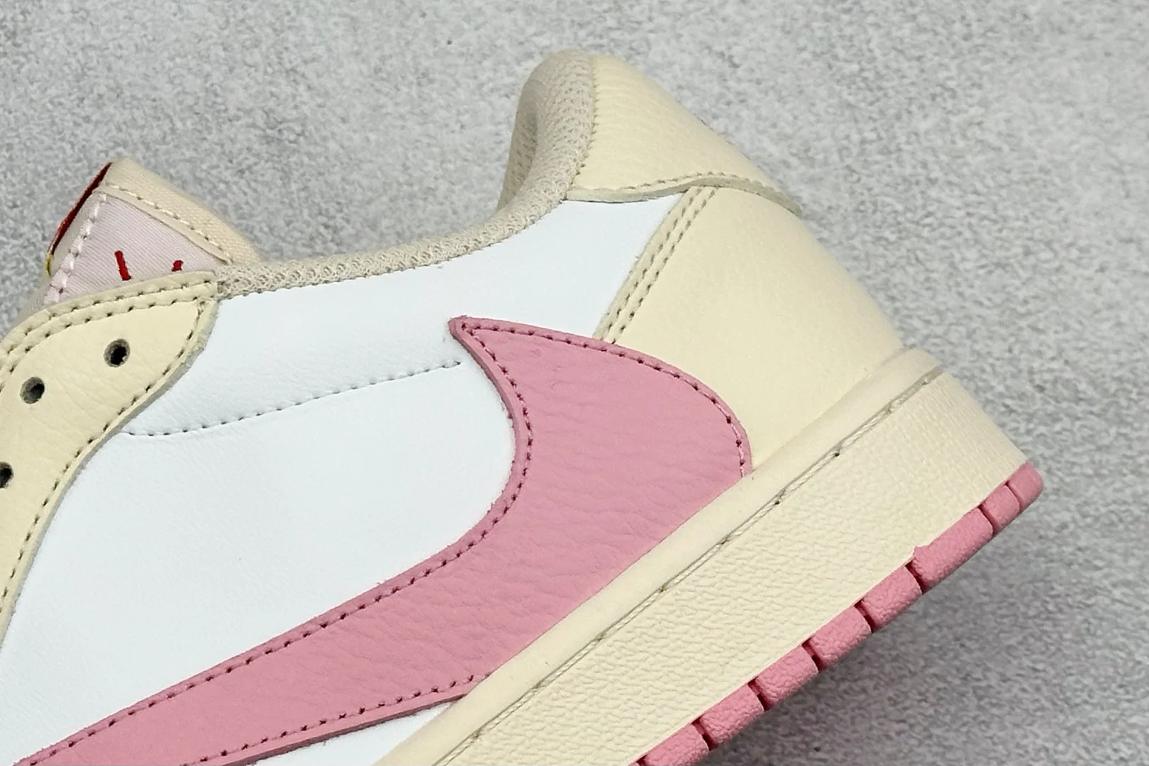 AJ1 Low Travis Scott Shy Pink - Image 10