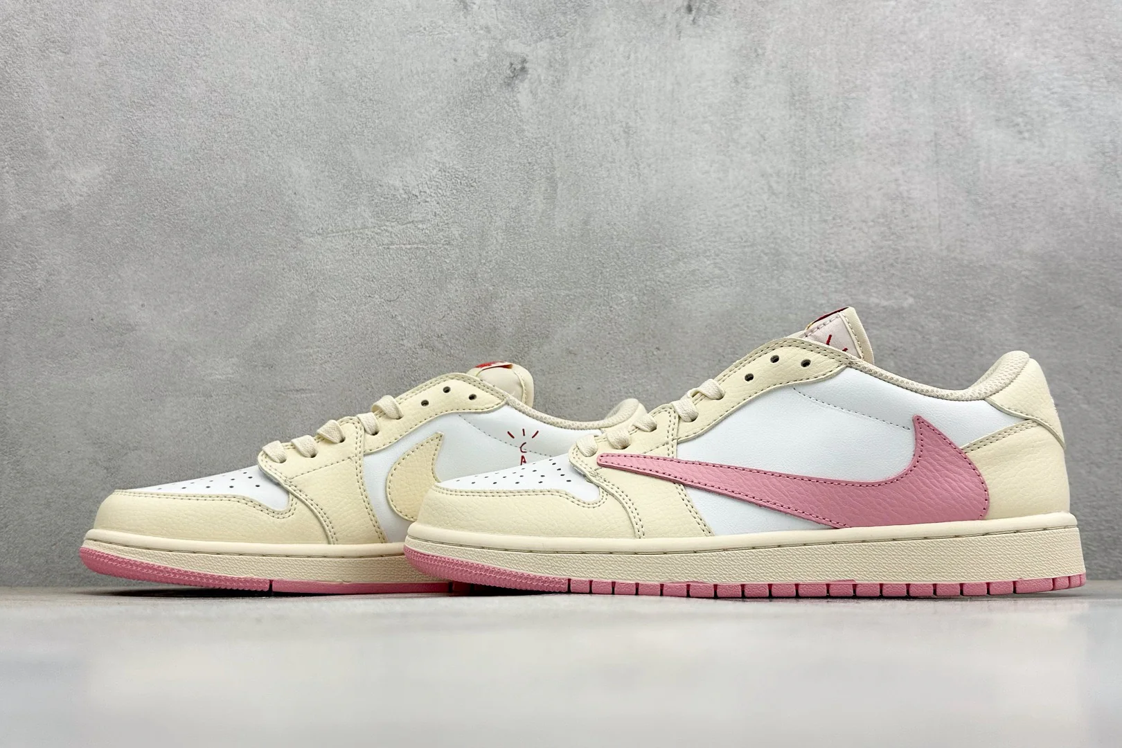 AJ1 Low Travis Scott Shy Pink - Image 6