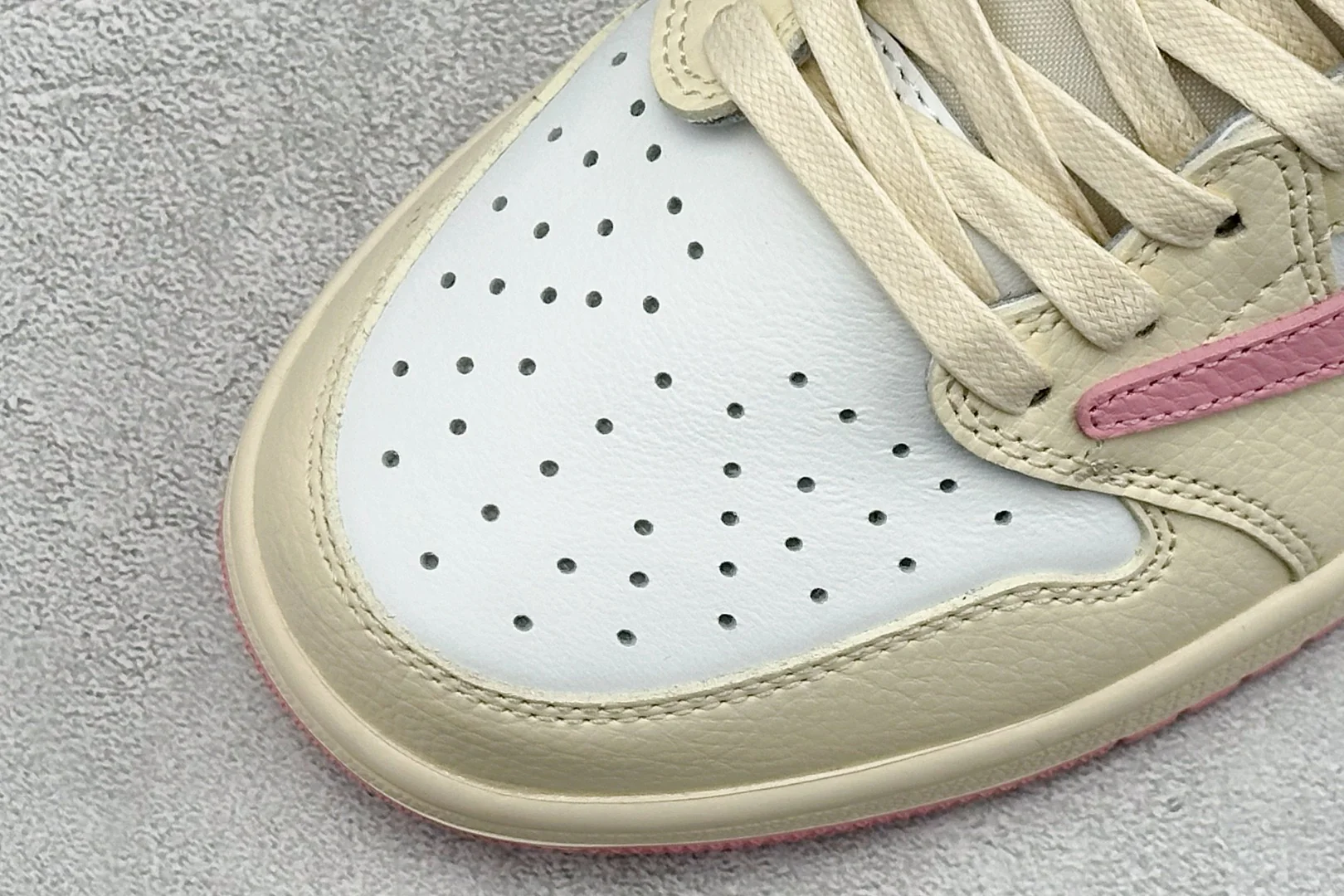 AJ1 Low Travis Scott Shy Pink - Image 8