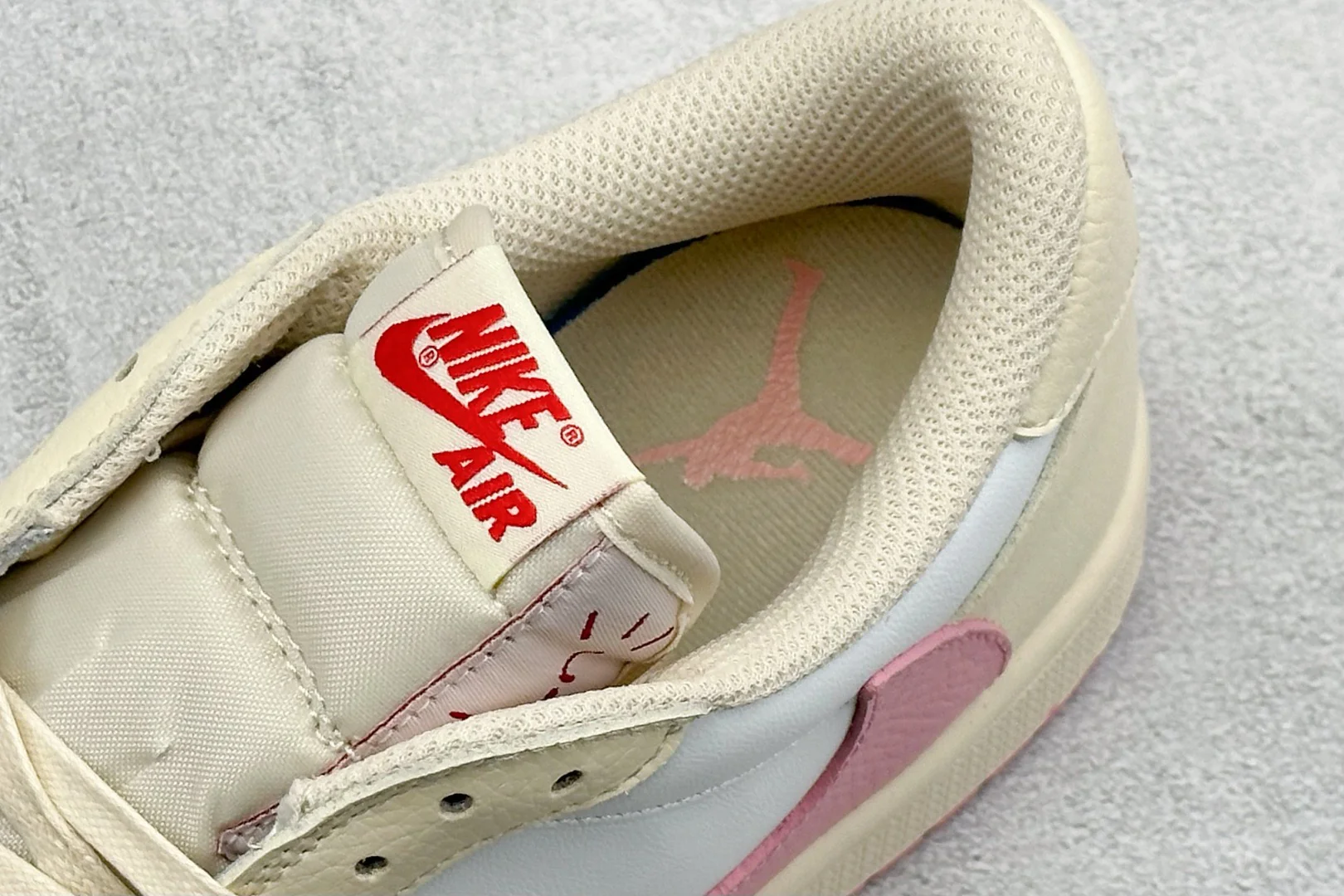 AJ1 Low Travis Scott Shy Pink - Image 9