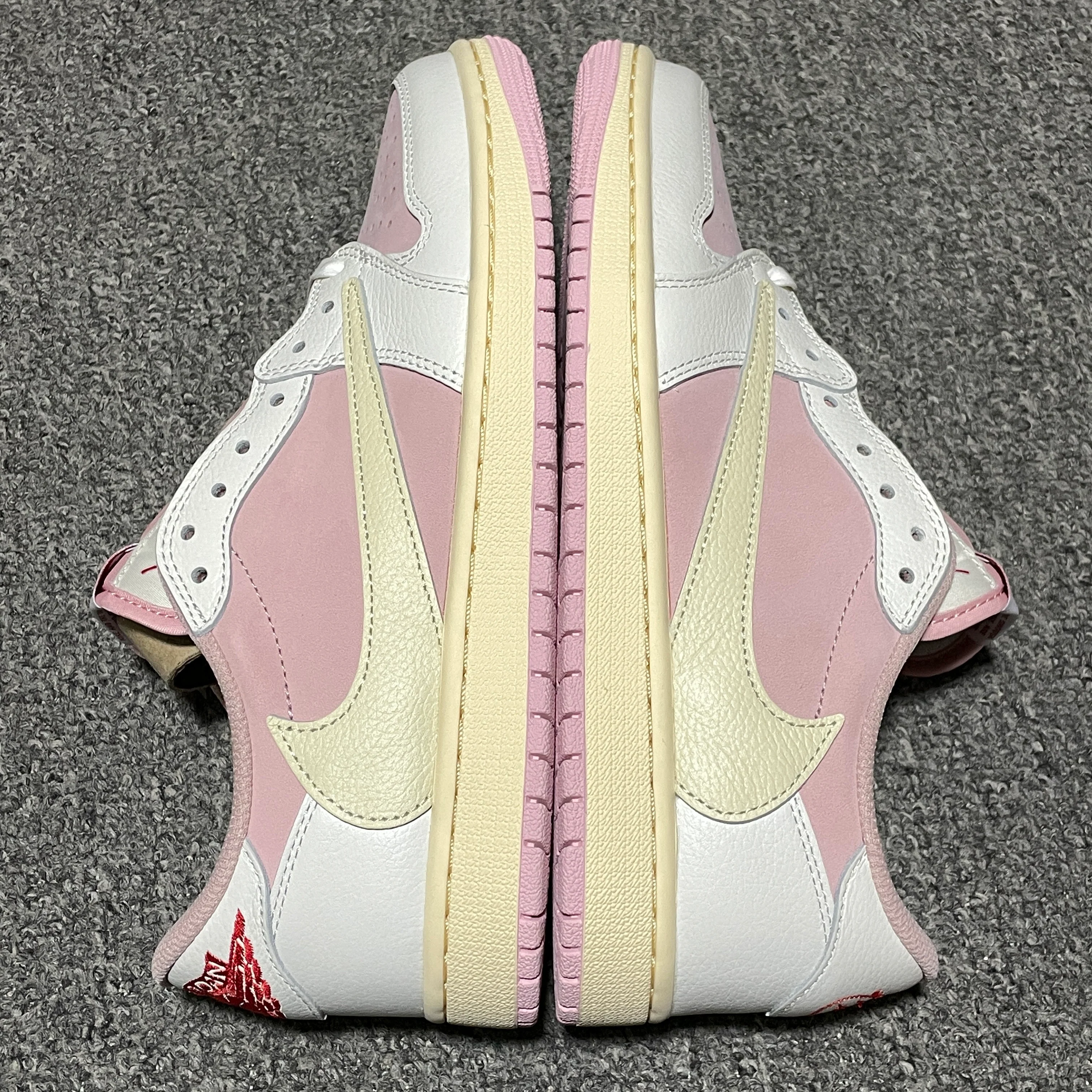 AJ1 Low Travis Scott Reverse Shy Pink - Image 9