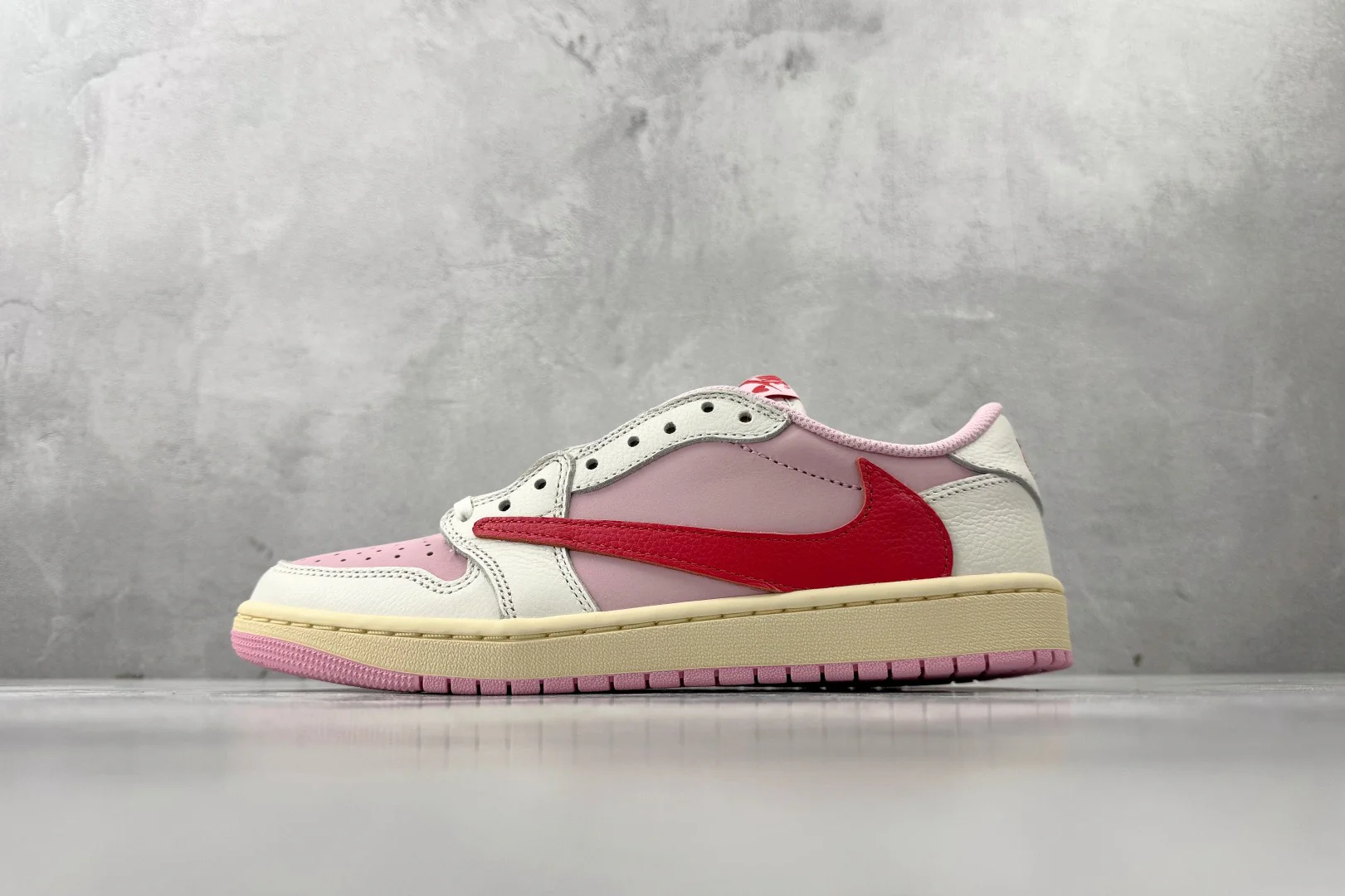 AJ1 Low Travis Scott Tropical Pink - Image 2