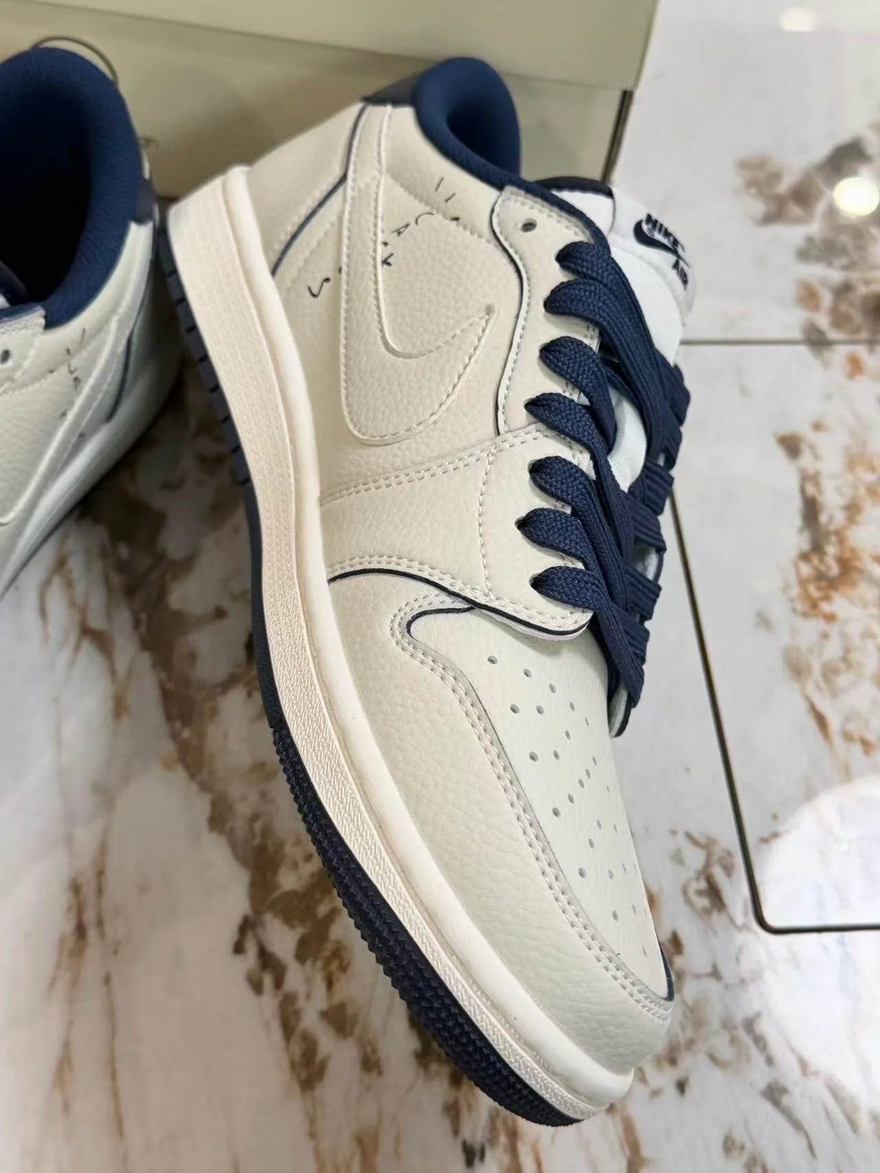 AJ1 Low Travis Scott x Fragment Navy Customs - Image 2