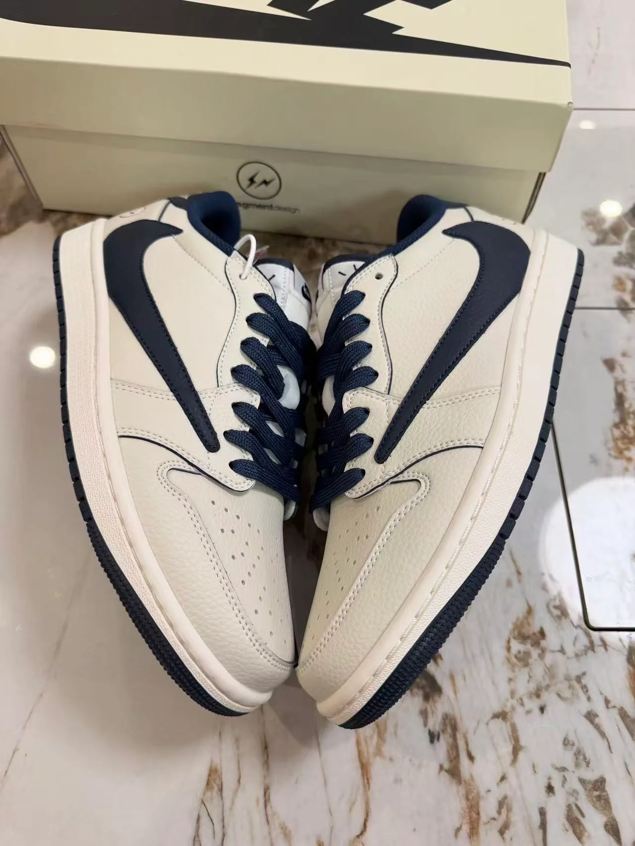AJ1 Low Travis Scott x Fragment Navy Customs - Image 5