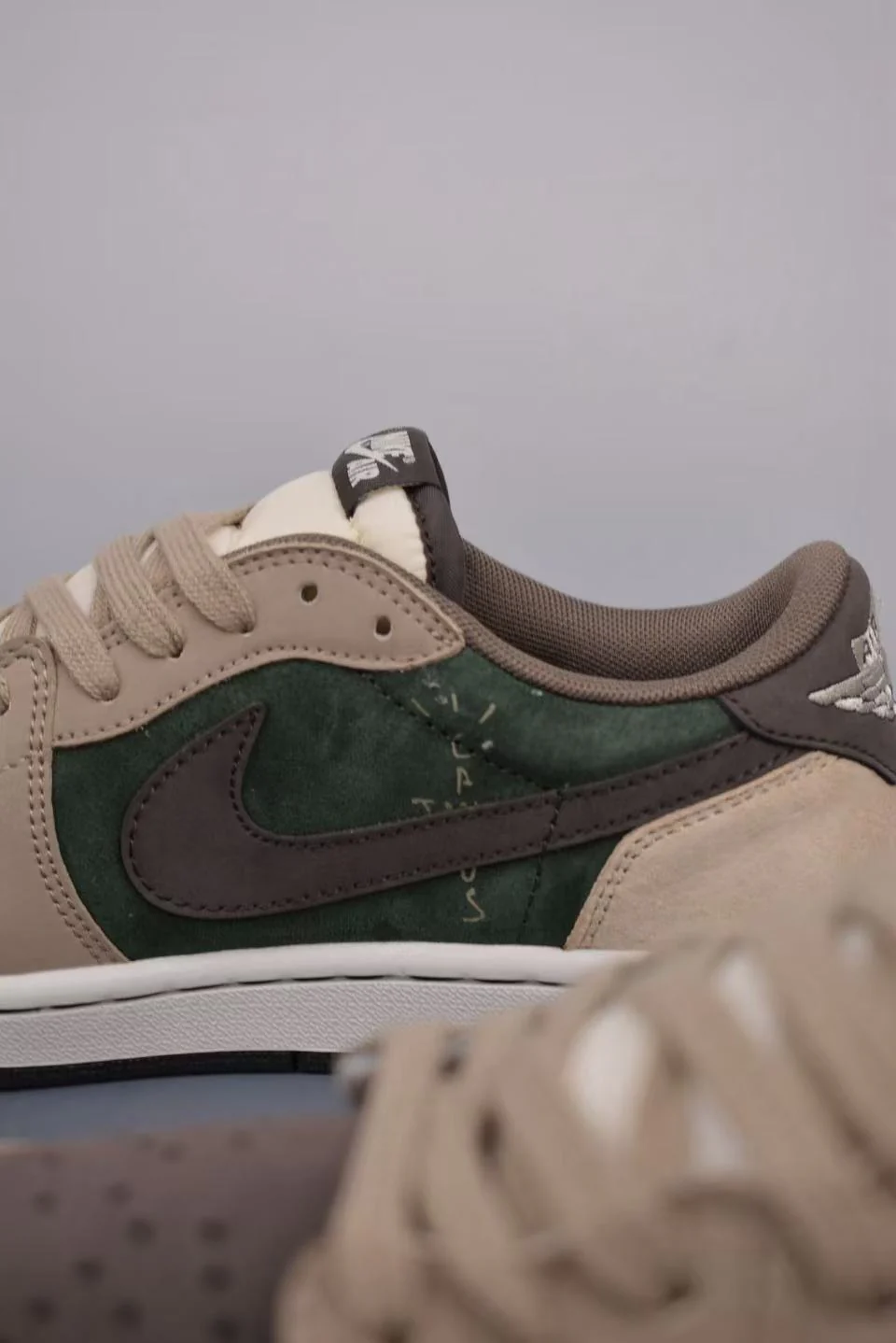 AJ1 Low Travis Scott x Khaki Forest Customs - Image 3