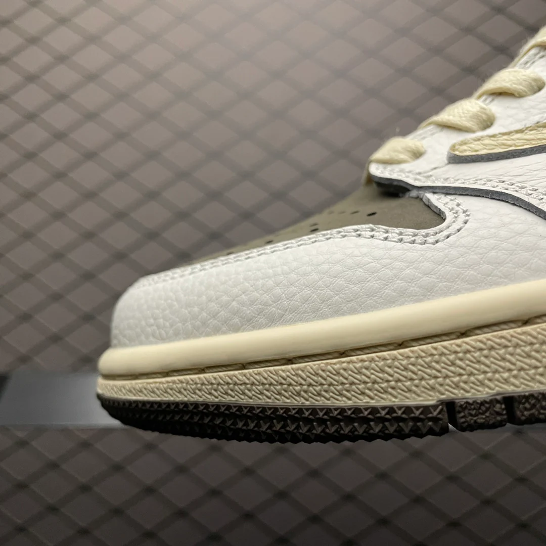 AJ1 Low Travis Scott Reverse Mocha - Image 7