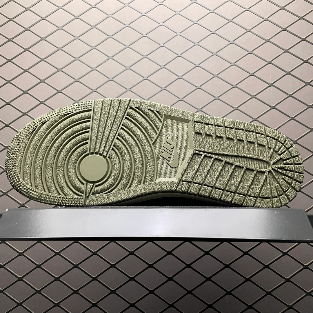 AJ1 Low Travis Scott Reverse Olive - Image 6