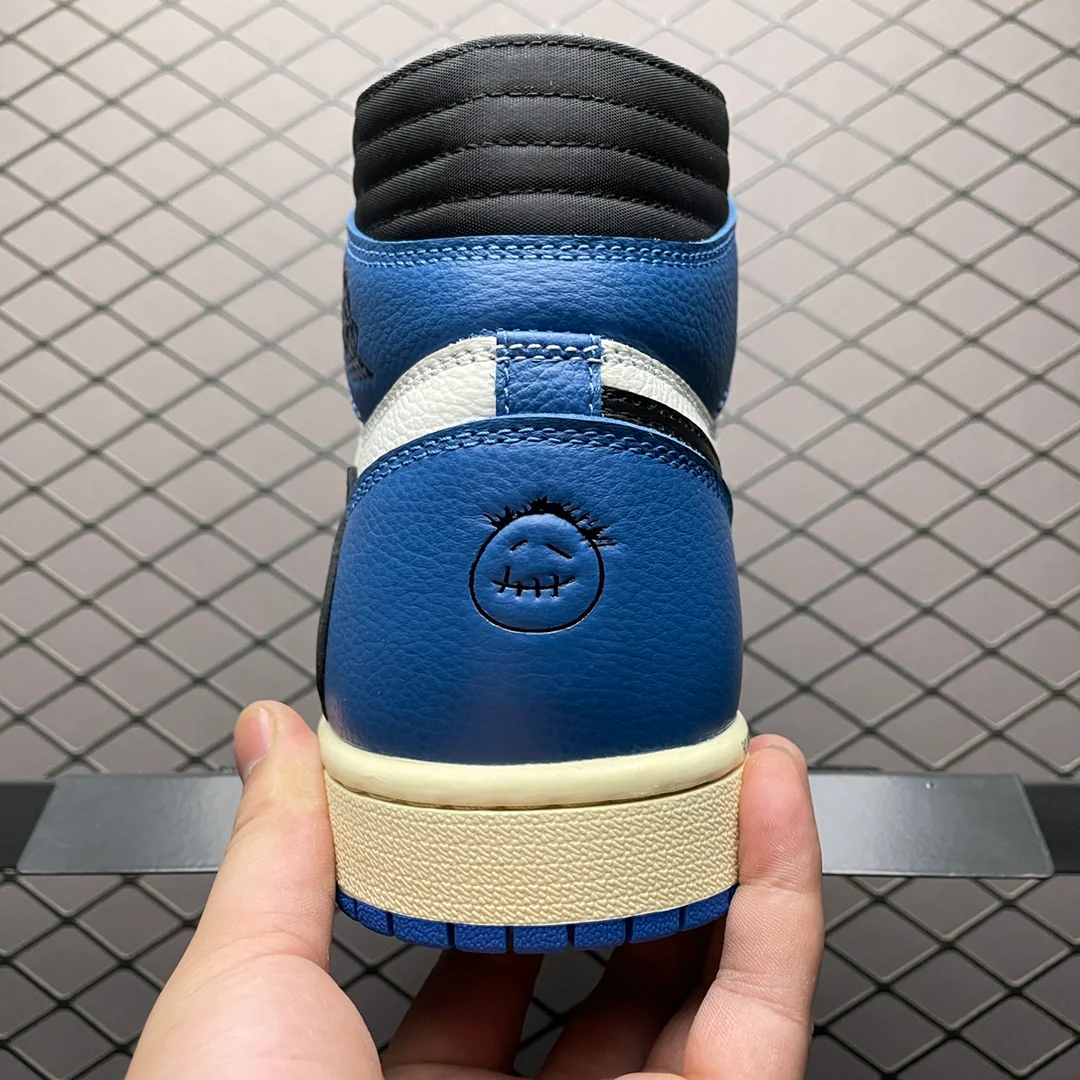 AJ1 High Travis Scott x Fragment - Image 3