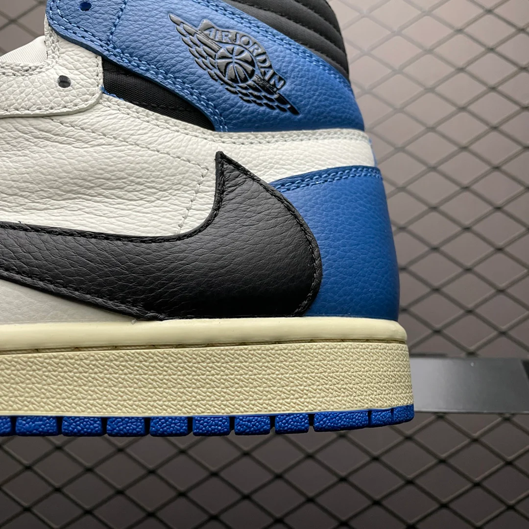 AJ1 High Travis Scott x Fragment - Image 5
