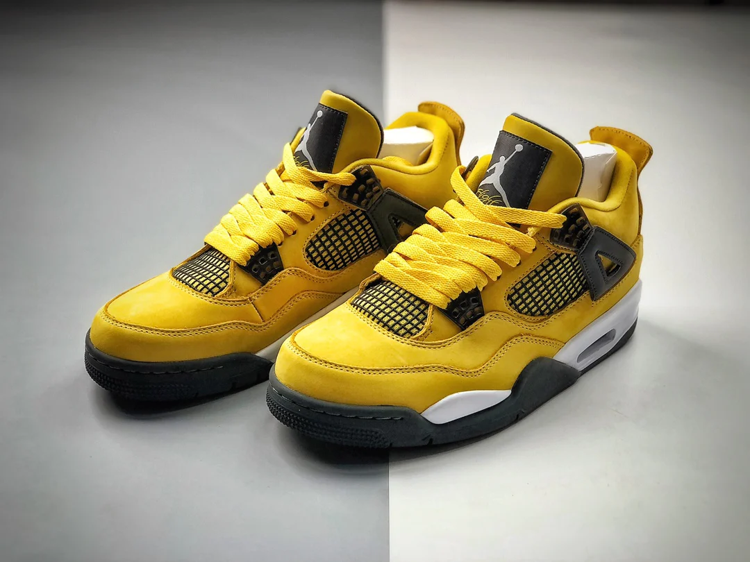 AJ4 Lightning - Image 10
