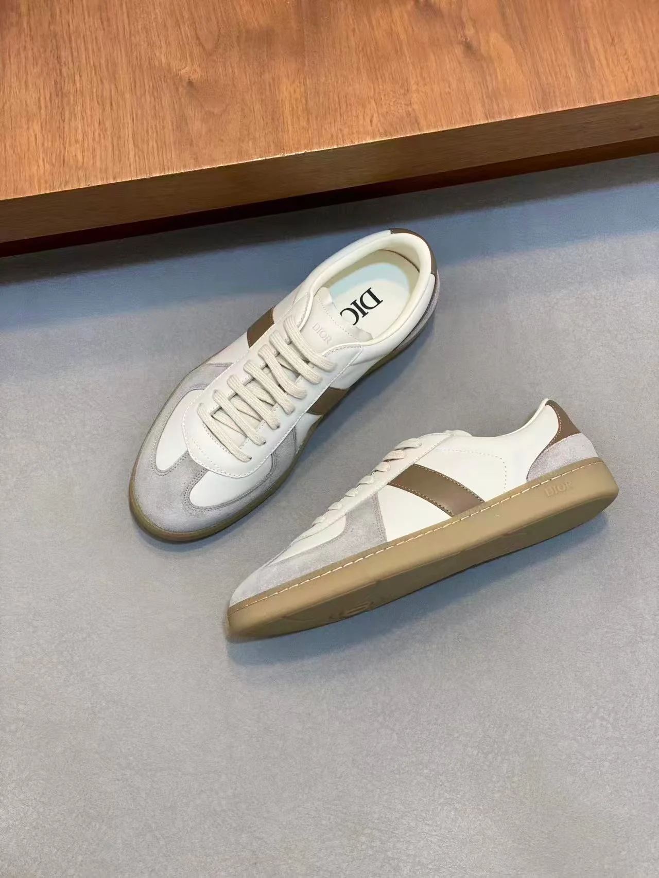 B01 Matchpoint Gray and White - Image 8
