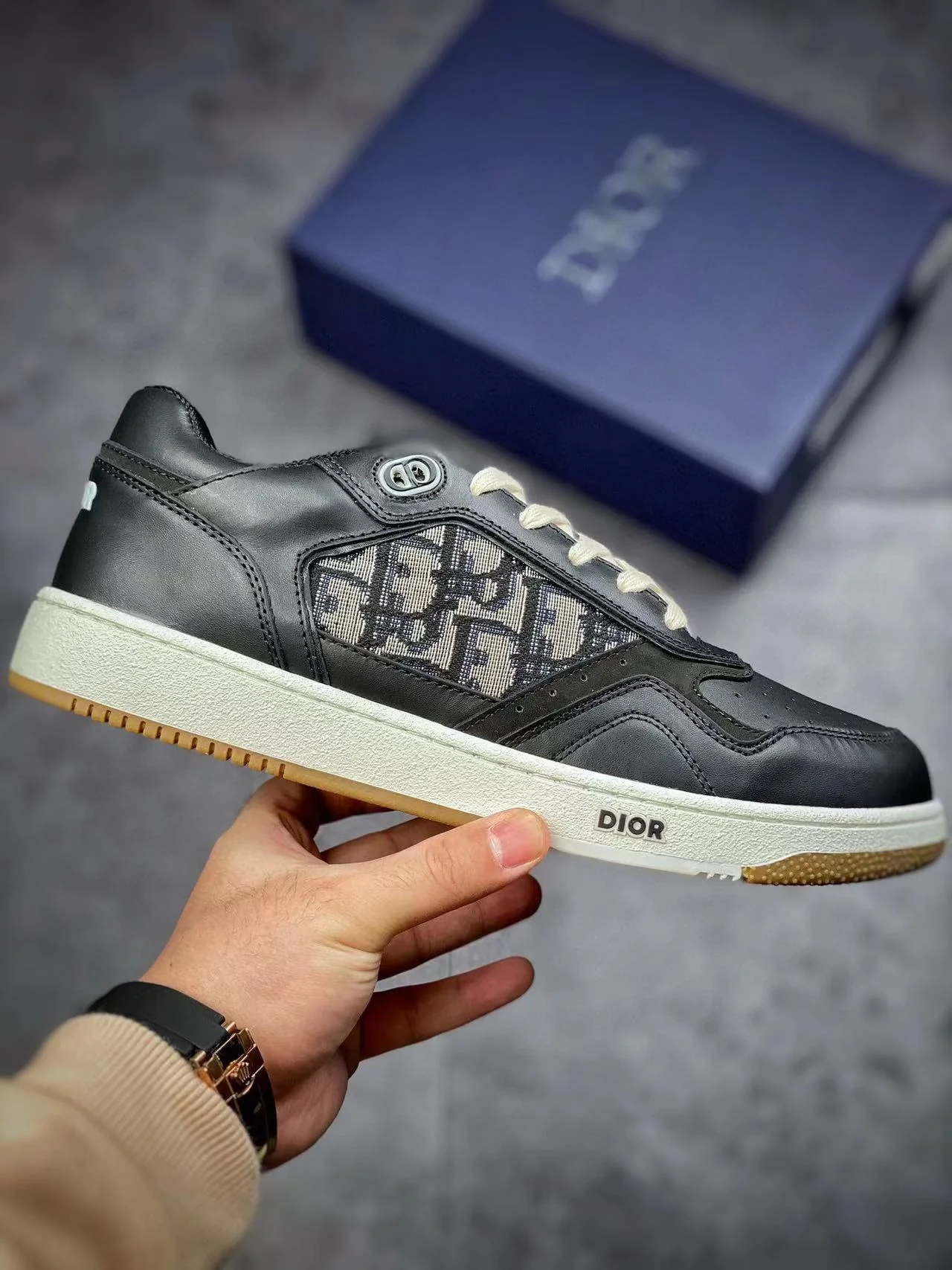 B27 Low-Top Black Oblique - Image 3