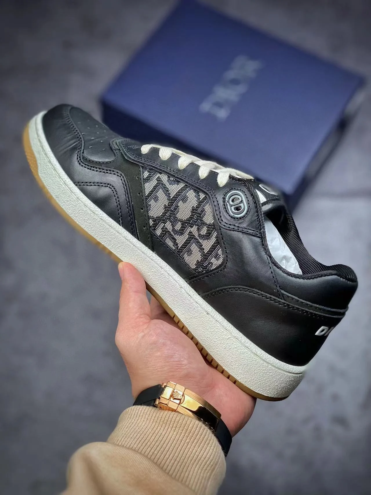 B27 Low-Top Black Oblique - Image 4