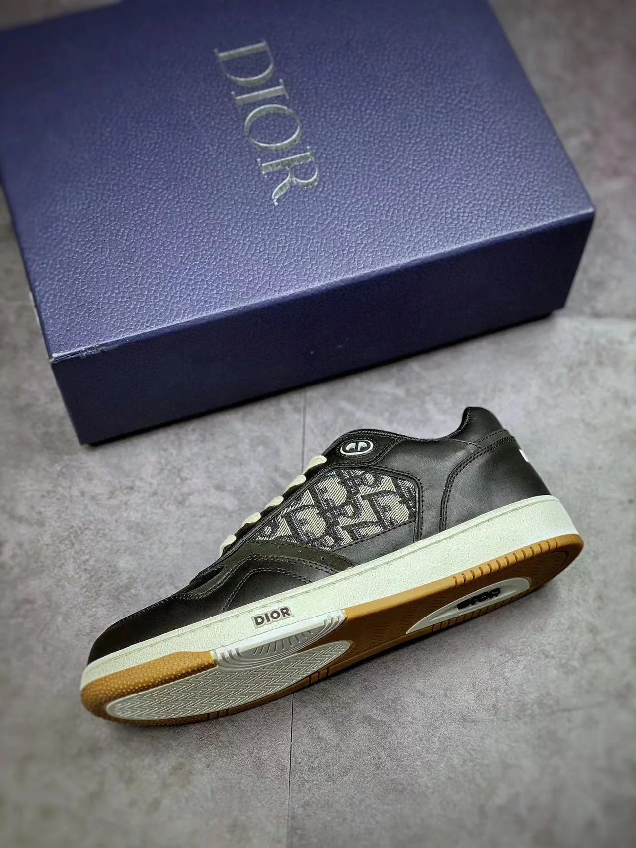 B27 Low-Top Black Oblique - Image 5