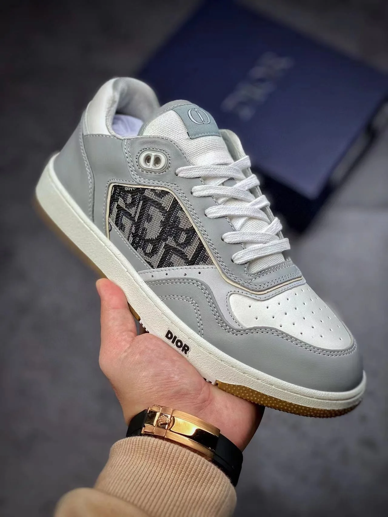 B27 Low-Top Grey Oblique - Image 2
