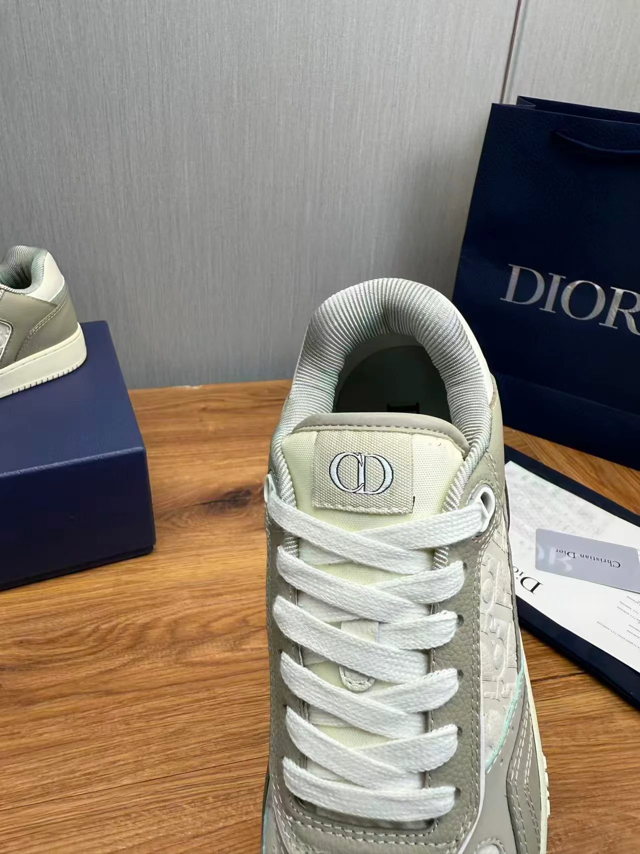B27 Low-Top Trianon Gray and Cream Grained Calfskin - Image 10