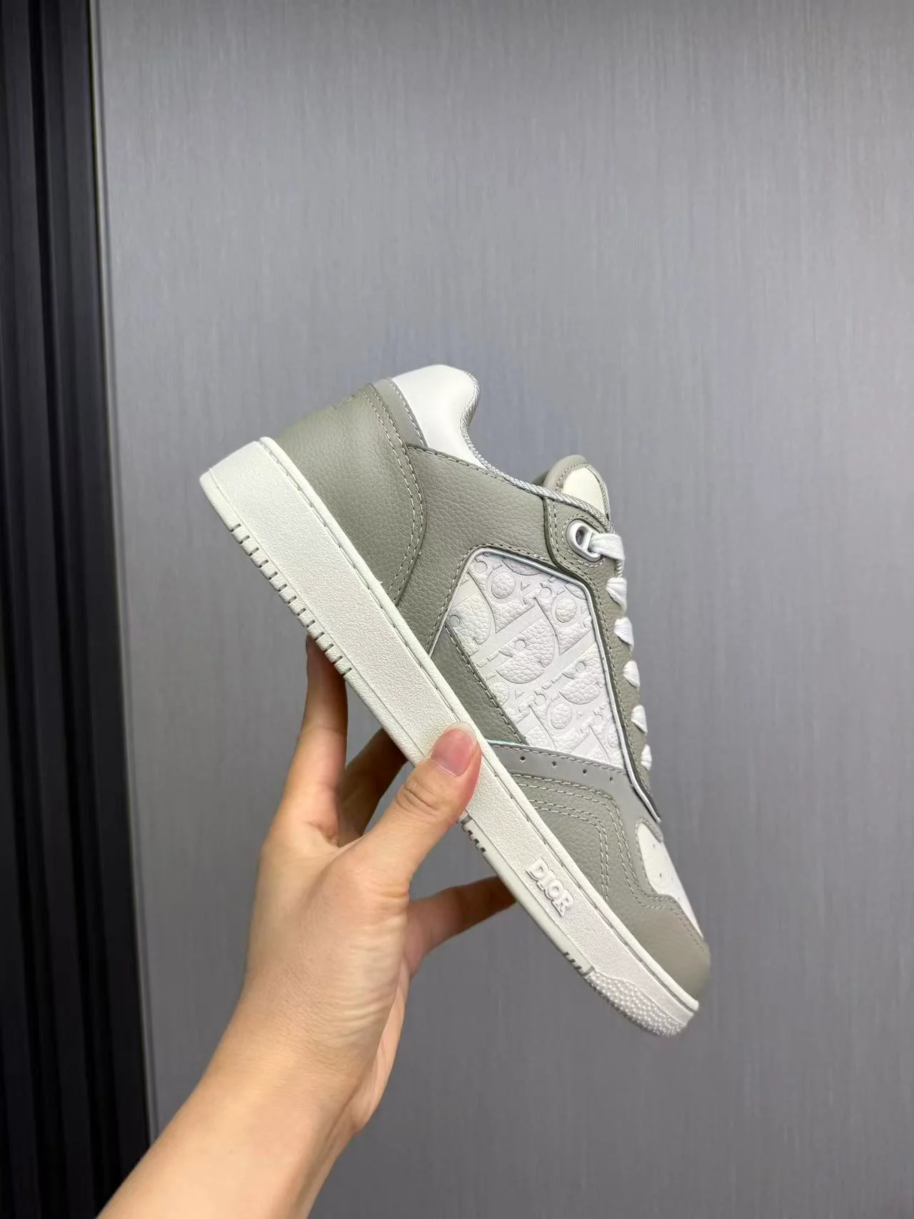 B27 Low-Top Trianon Gray and Cream Grained Calfskin - Image 5