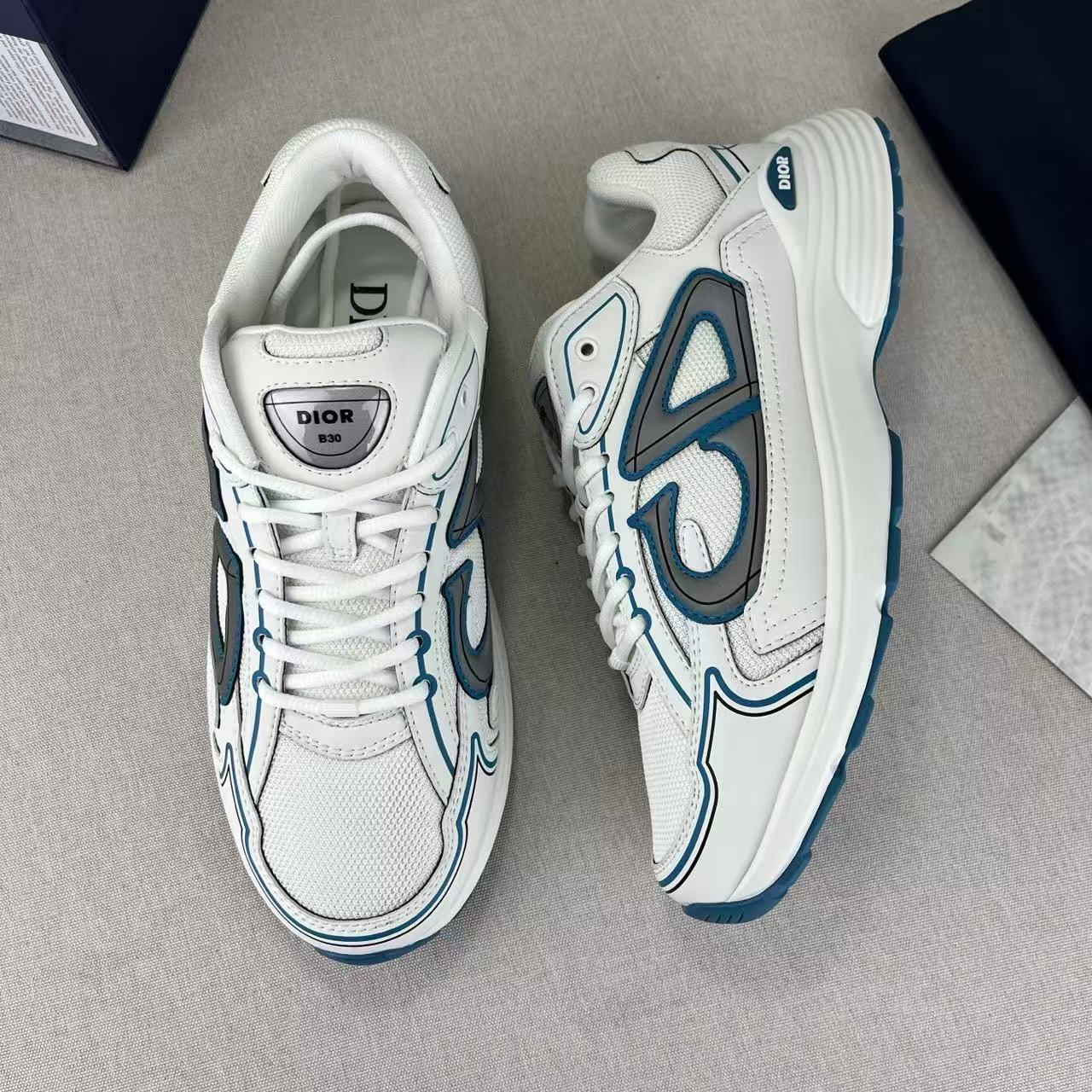 B30 White and Light Blue Mesh - Image 5