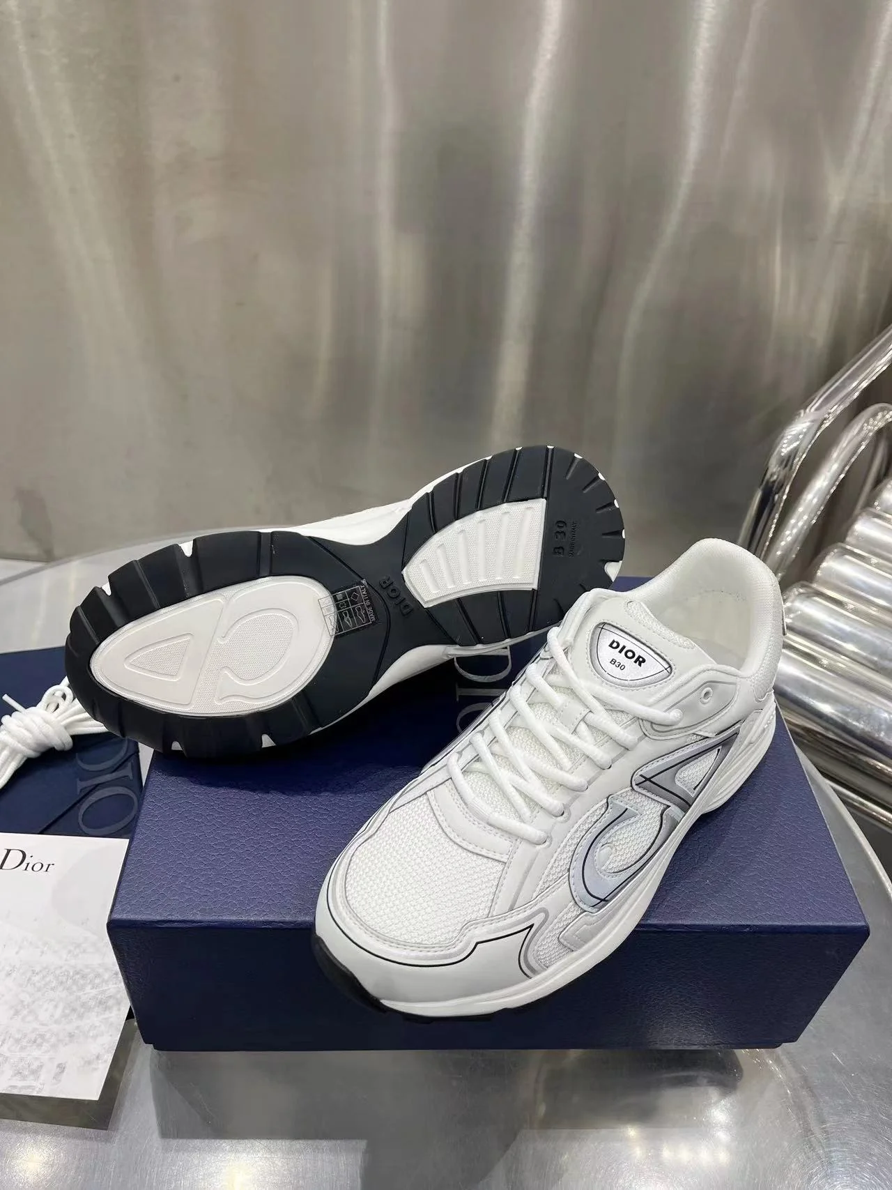 B30 White Mesh - Image 2