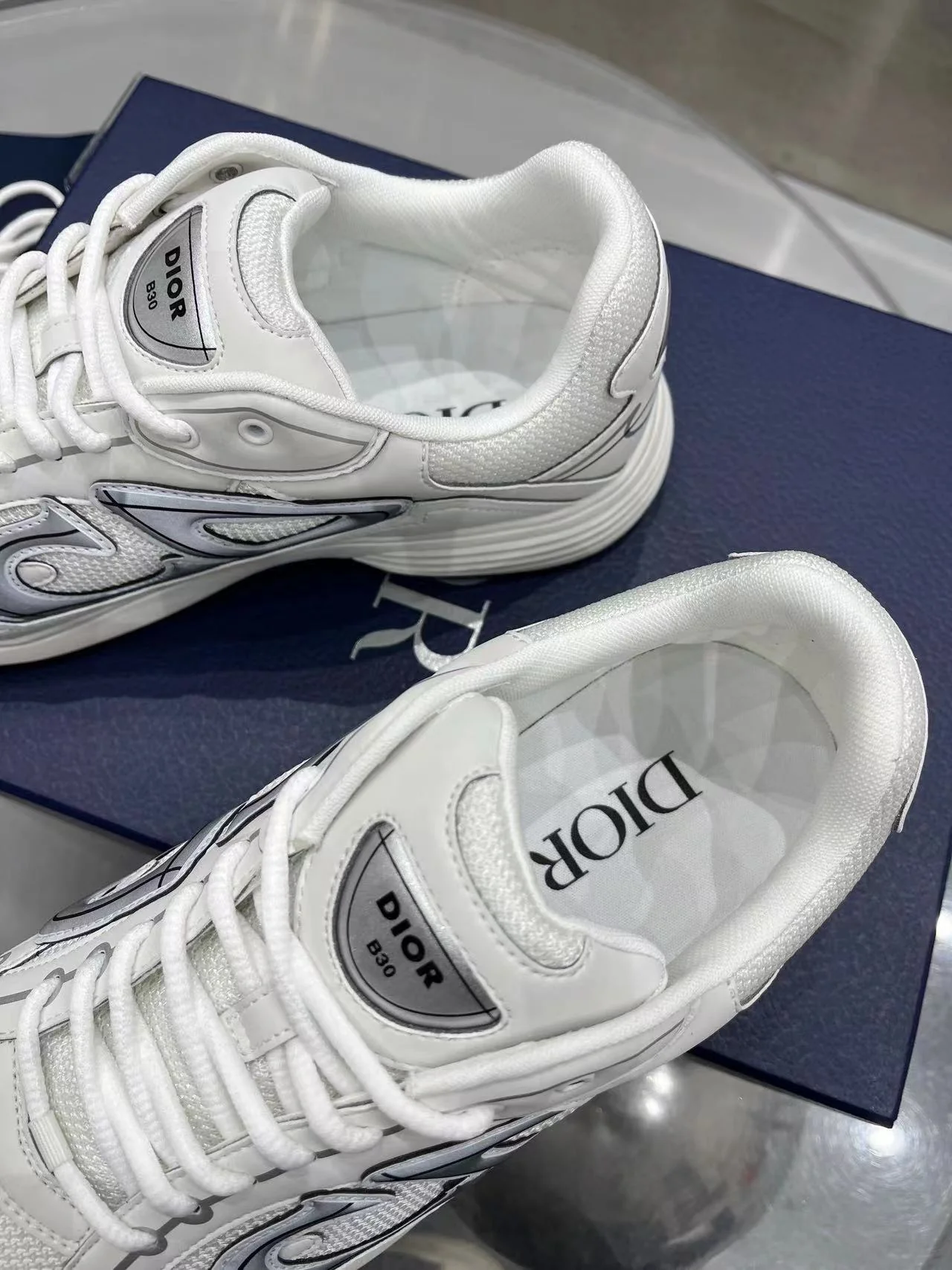 B30 White Mesh - Image 3