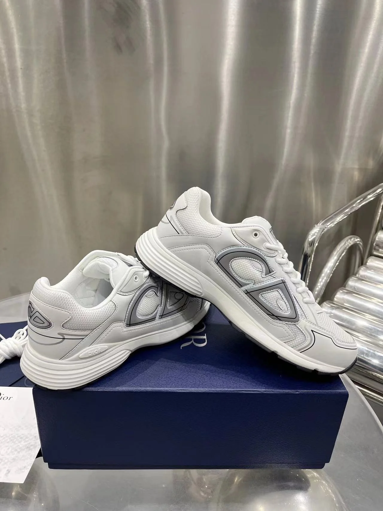 B30 White Mesh - Image 6